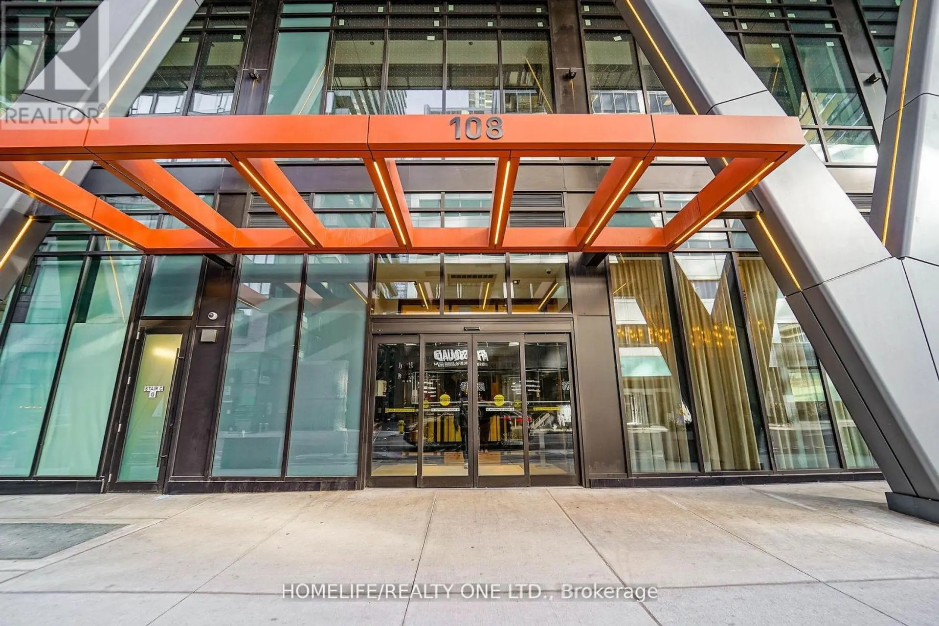 #4106 108 PETER STREET - Image 2