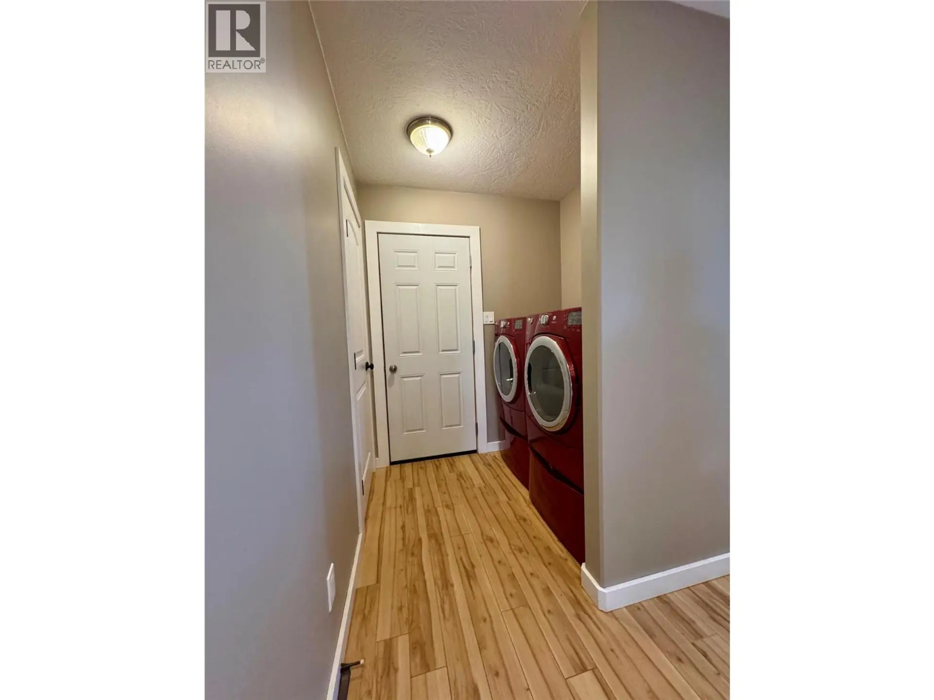 704 99 Avenue - Image 14