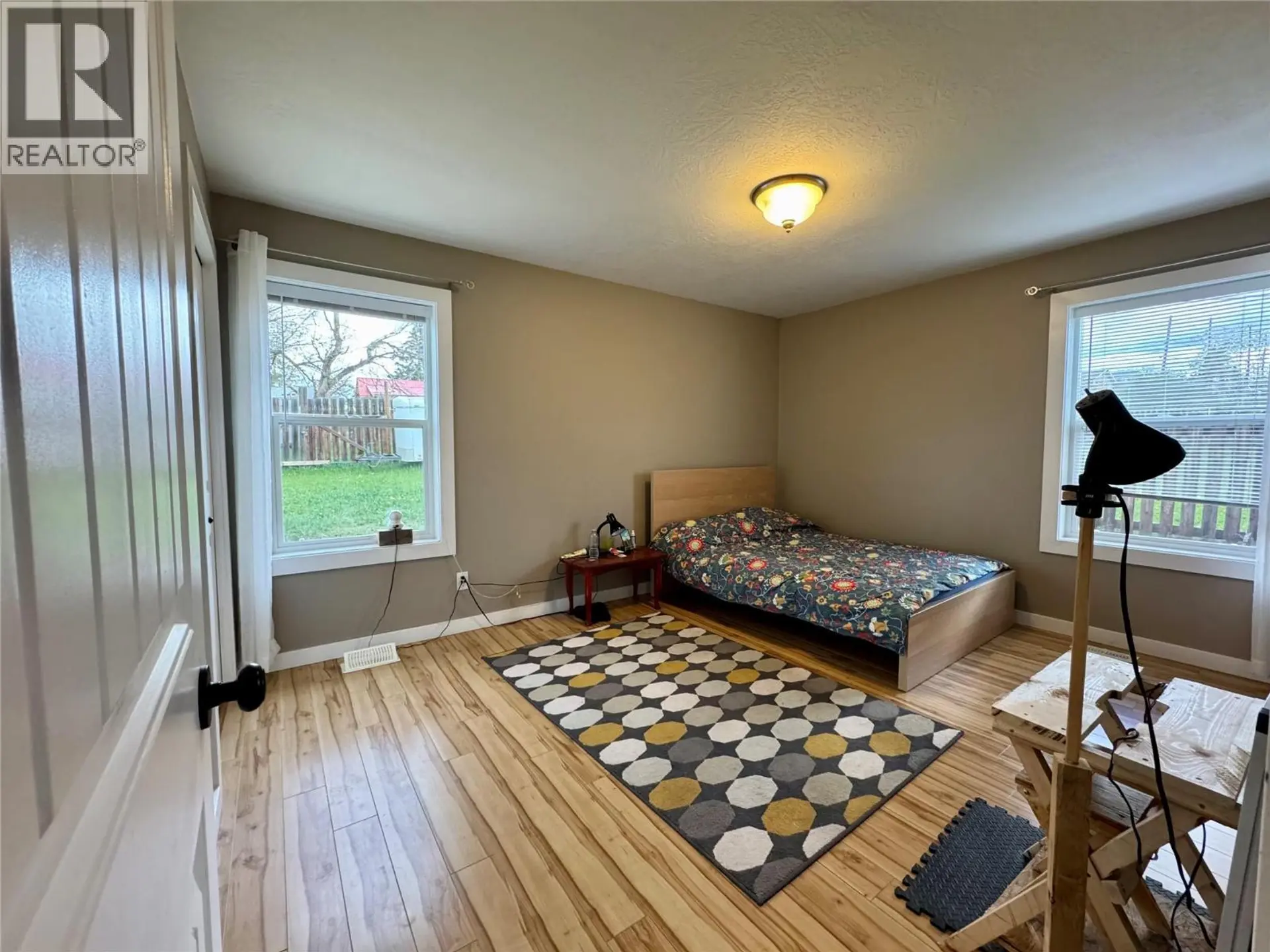 704 99 Avenue - Image 7