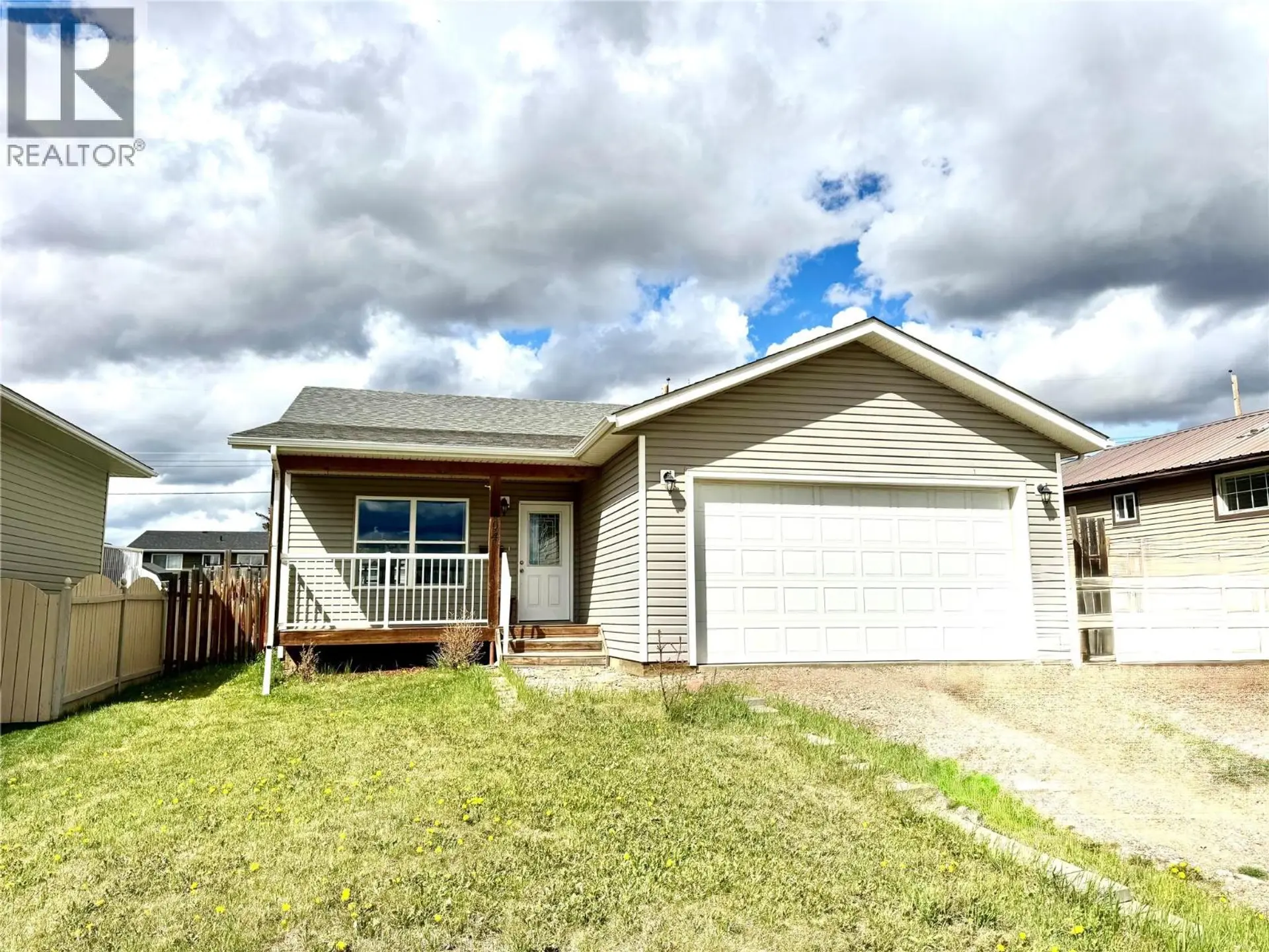 Property at 704 99 Avenue, Dawson Creek, BC