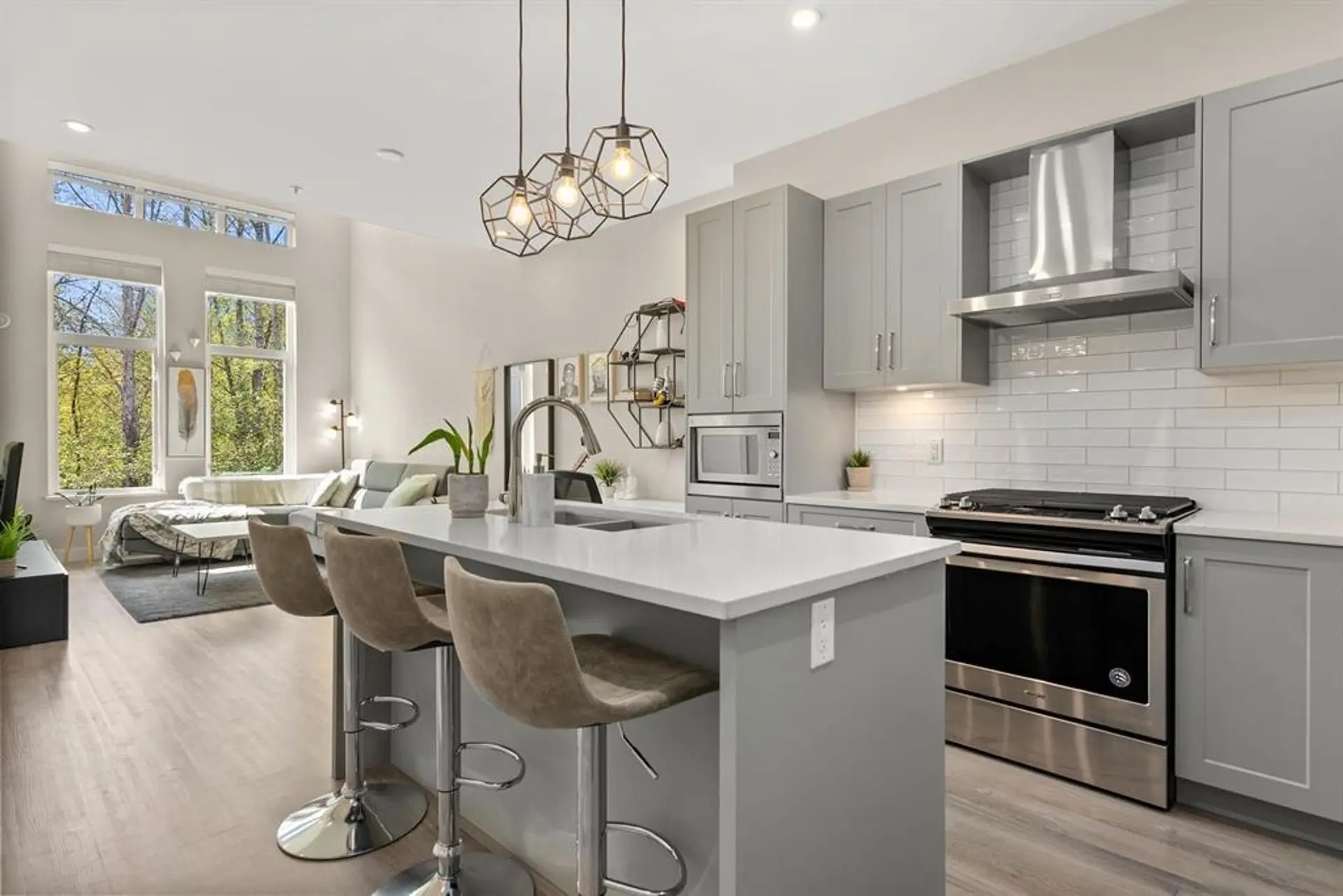 Property at #512 15436 31 Avenue, Surrey, BC