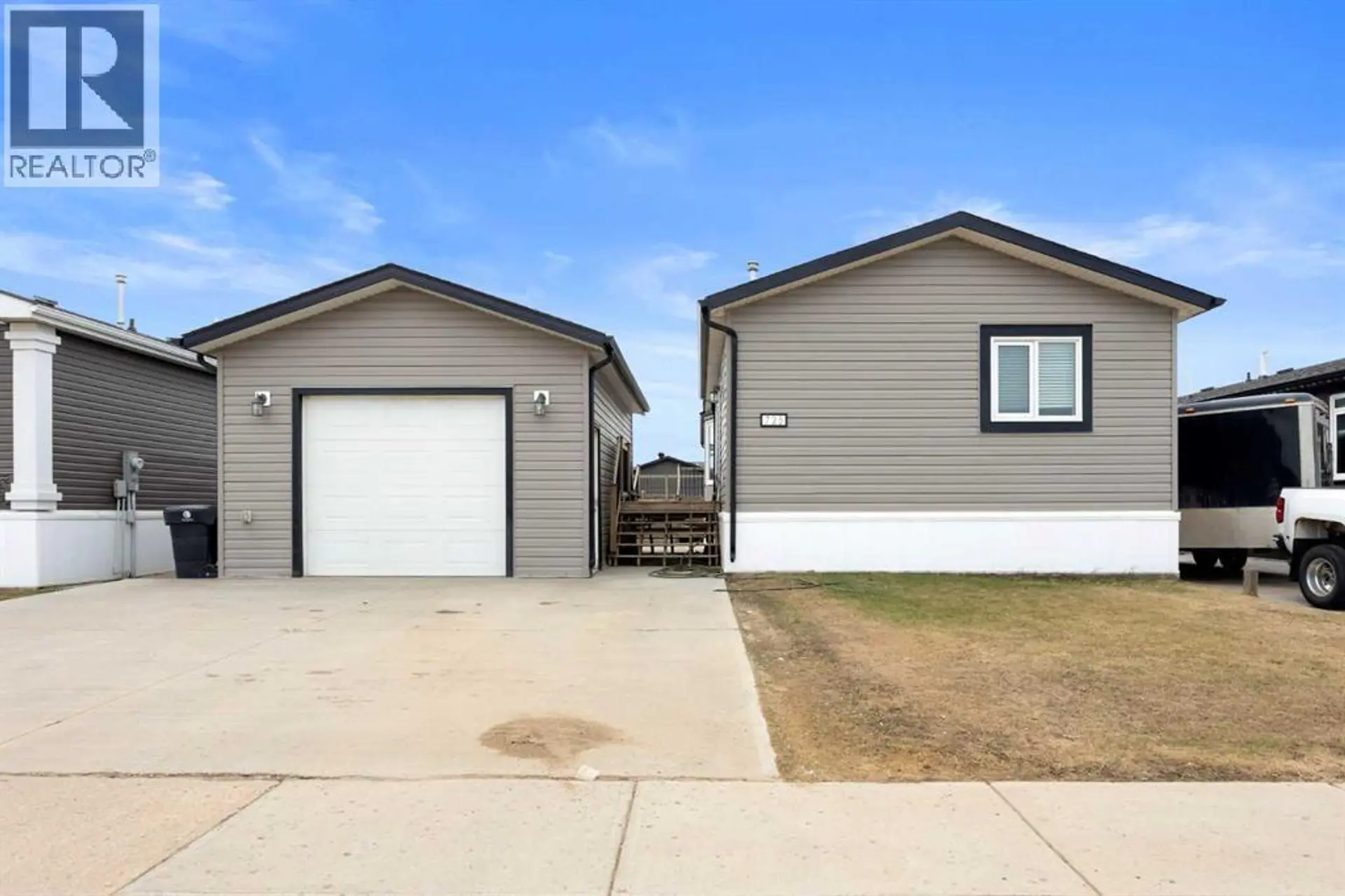 725 Beacon Hill Drive - Image 1
