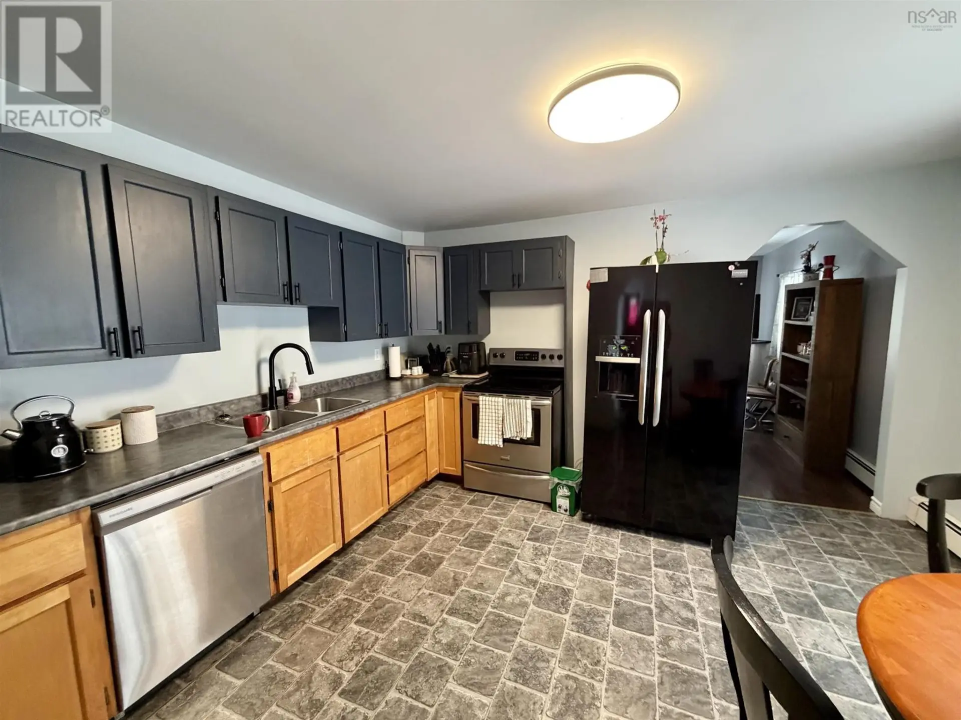 78 Highland Street - Image 2