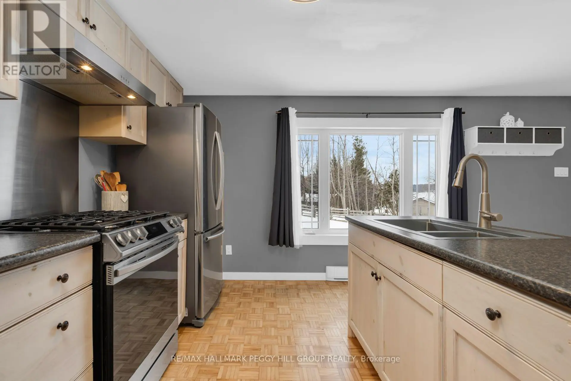 5724 PENETANGUISHENE ROAD - Image 8