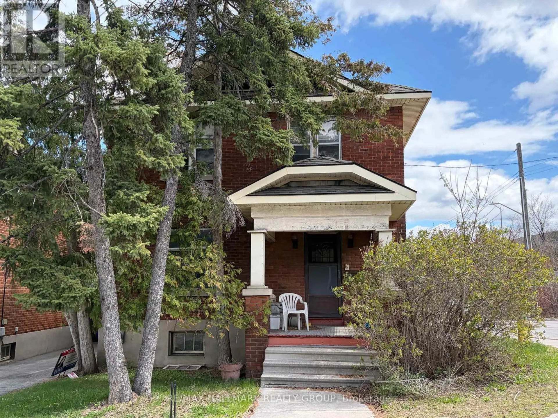 491 PARKDALE AVENUE - Image 2