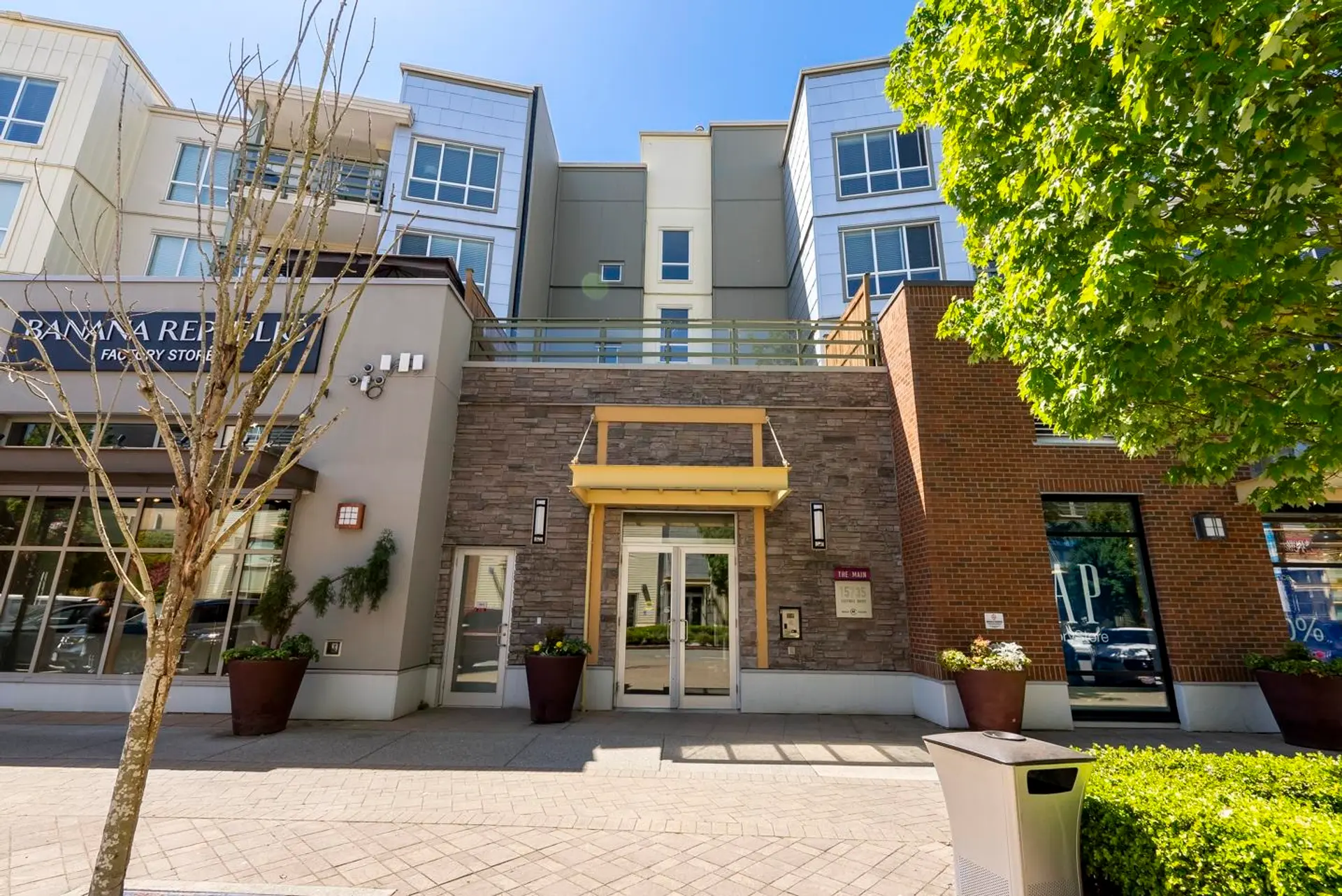 Property at #414 15735 Croydon Drive, Surrey, BC