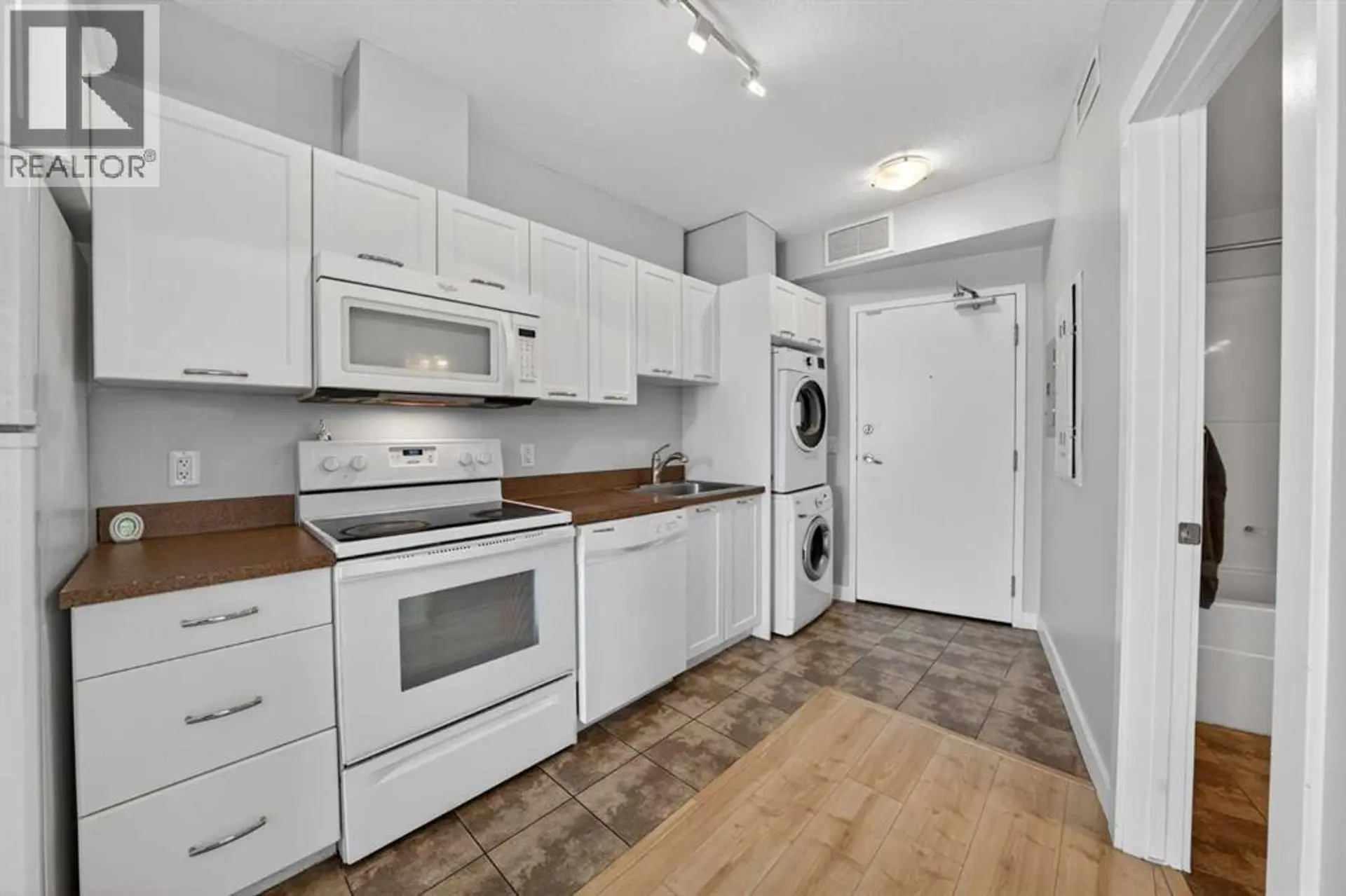 #306 3830 Brentwood Road NW - Image 3