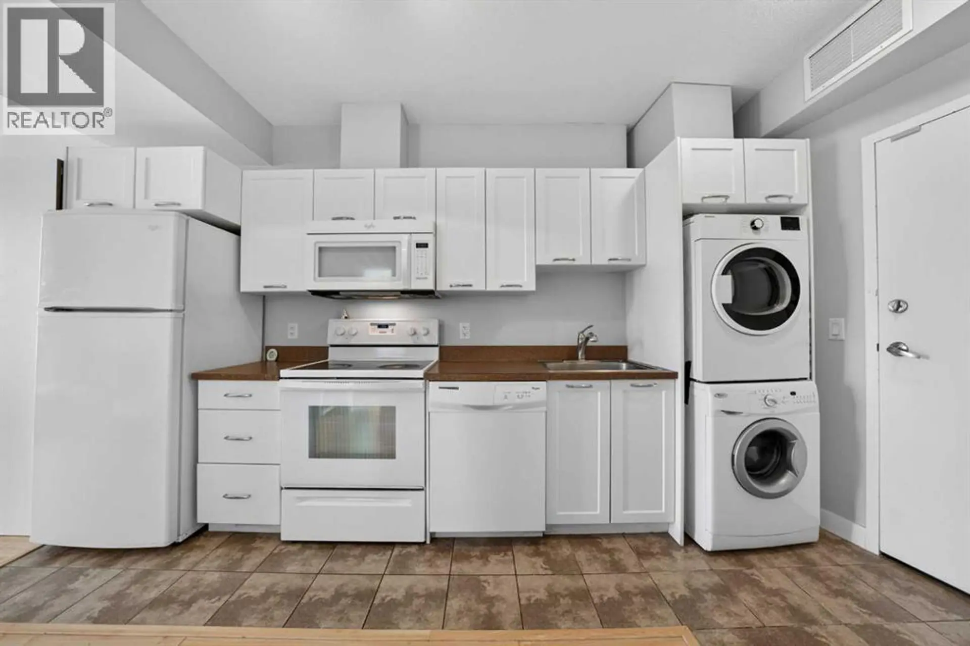 #306 3830 Brentwood Road NW - Image 4
