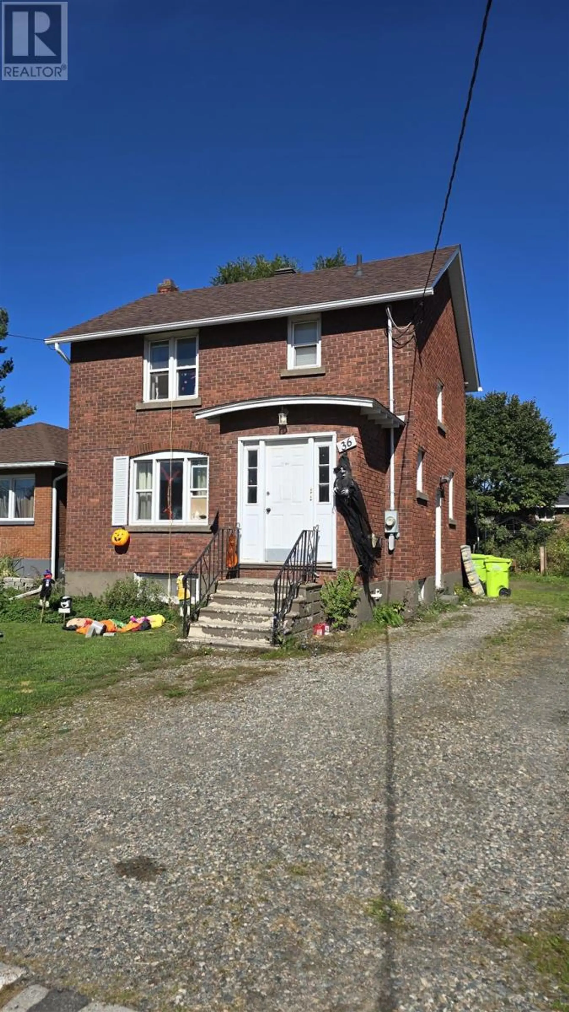 36 Wallace TER - Image 1