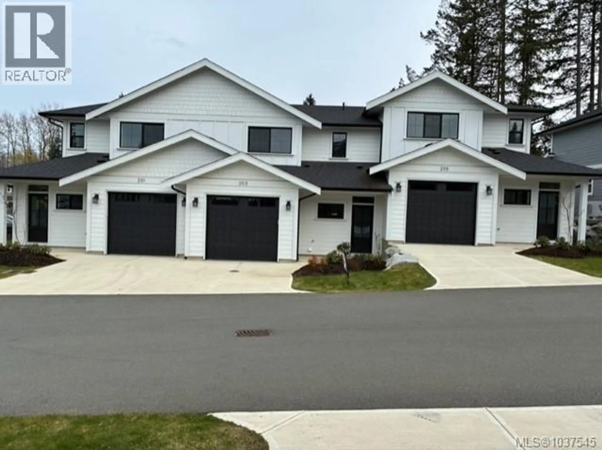 Property at #201 2580 Brookfield Dr, Courtenay, BC