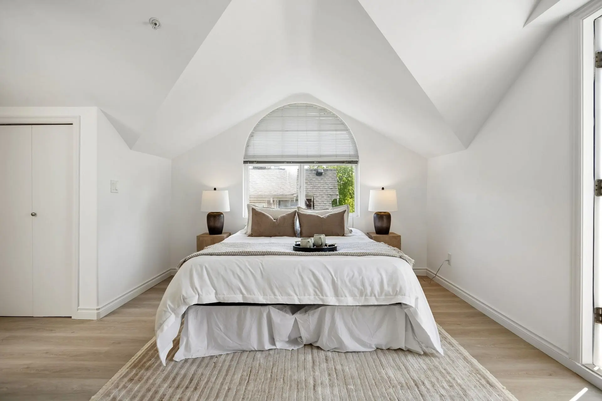 #305 962 W 16th Avenue - Image 14