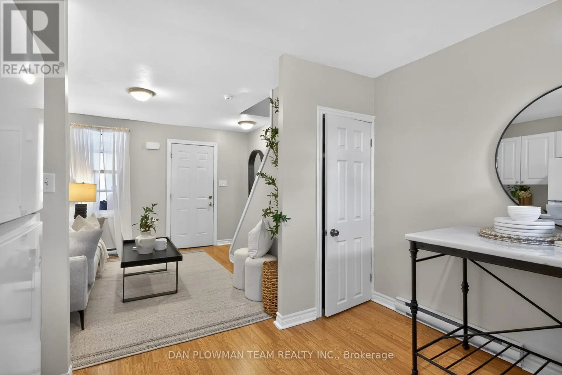 114 OLIVE AVENUE - Image 4