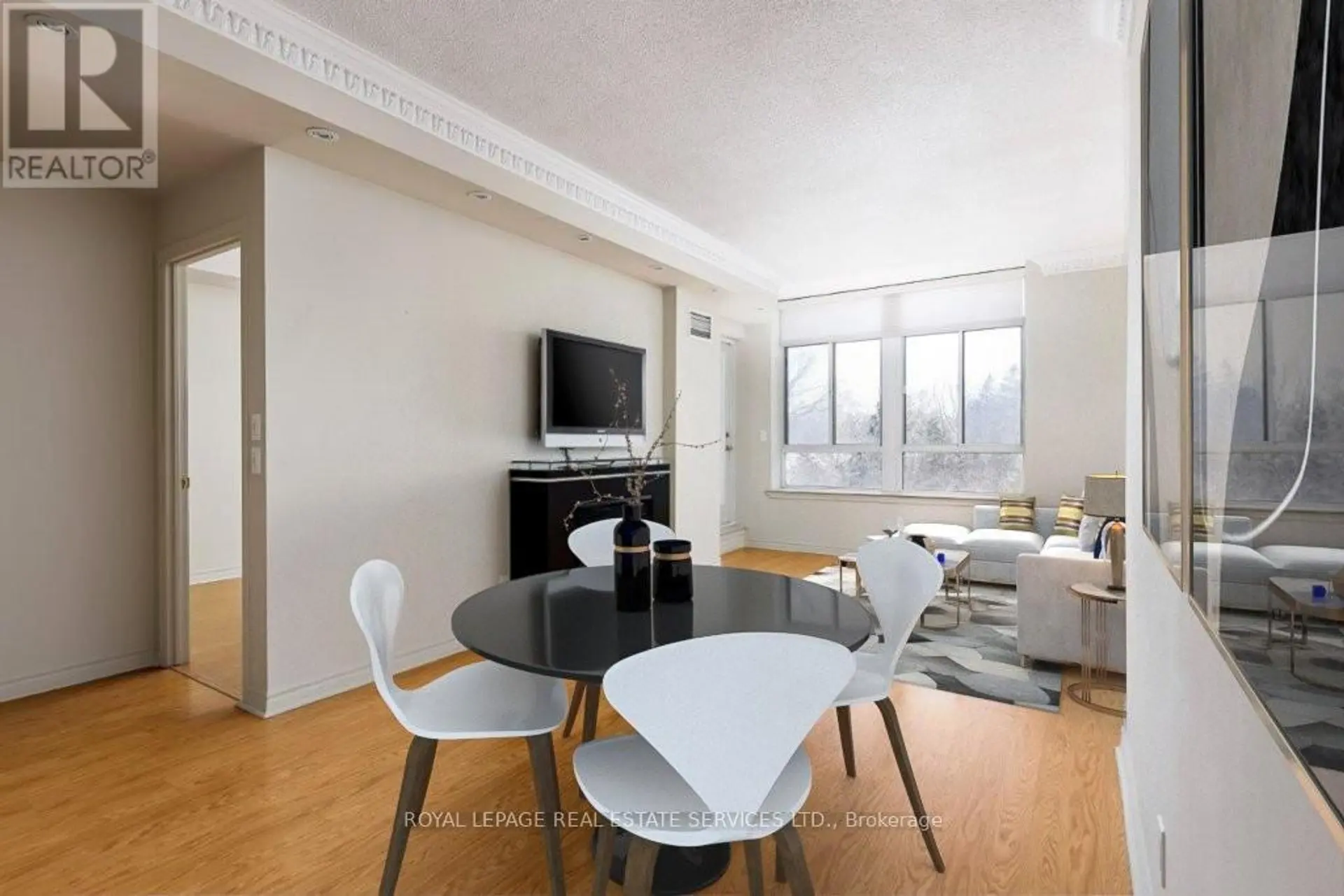 #305 935 ROYAL YORK ROAD - Image 3