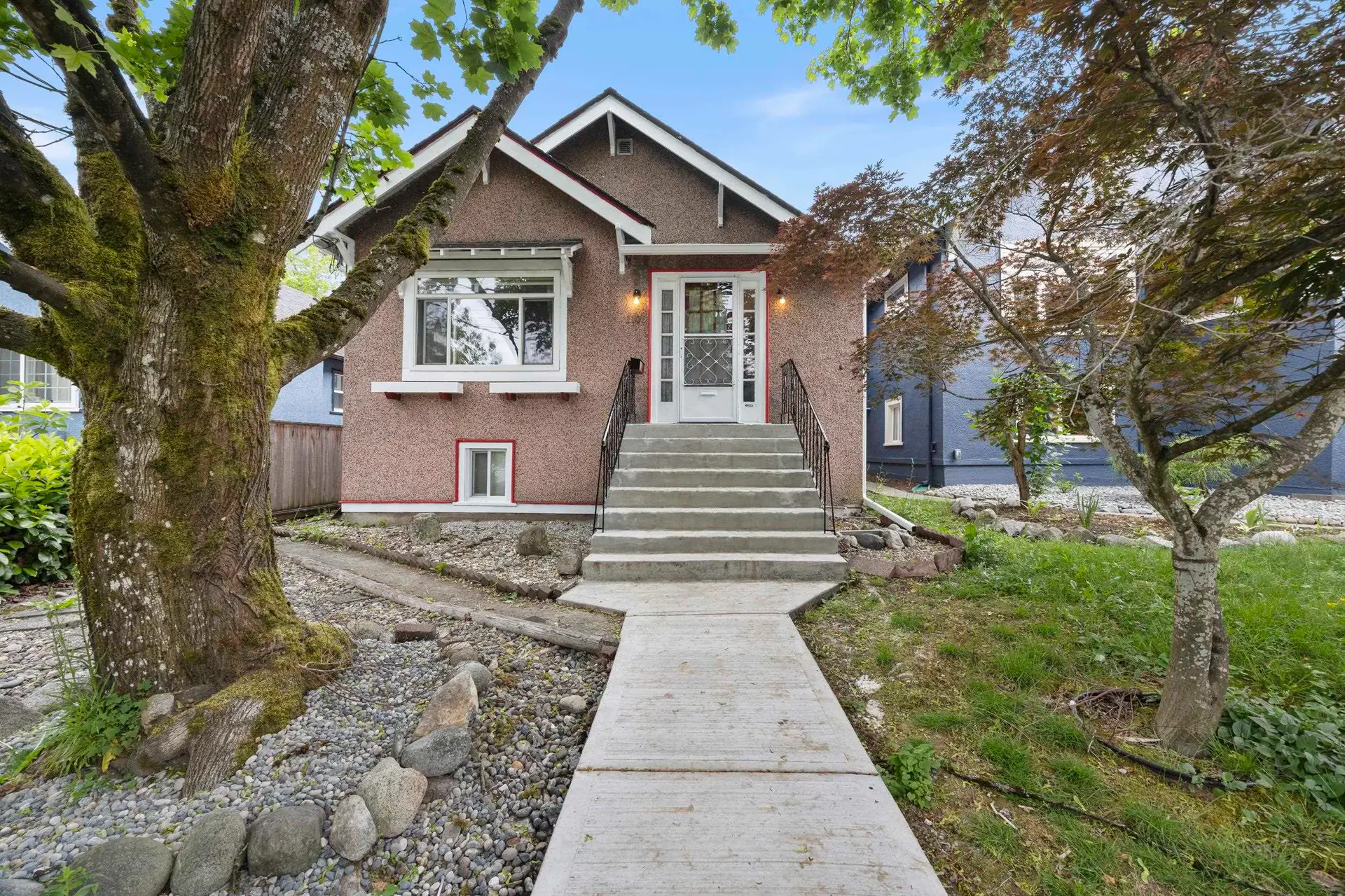 Property at 1105 Hamilton Street, New Westminster, BC