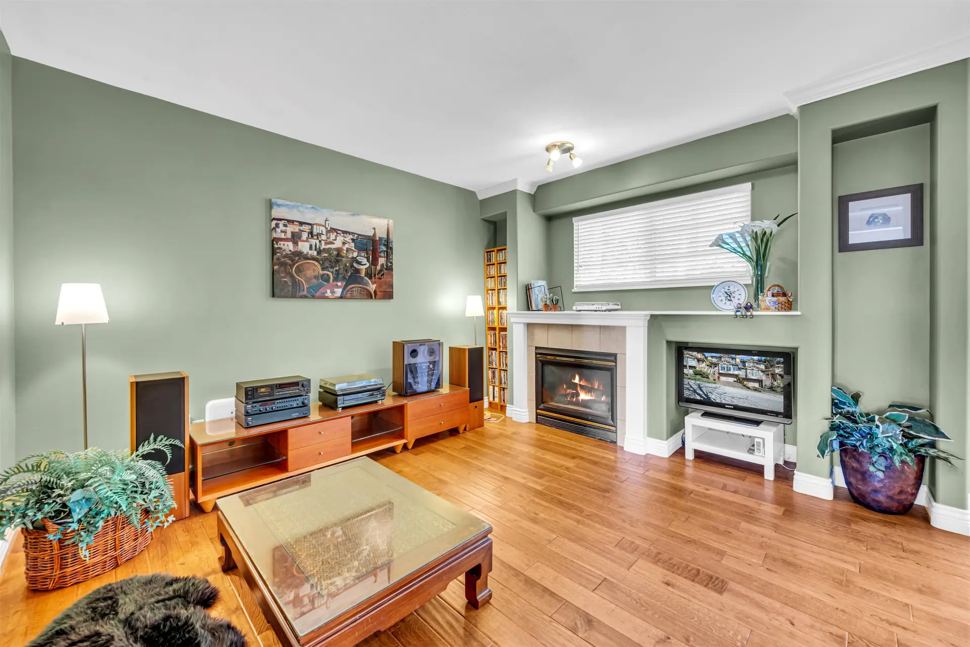 #142 2979 Panorama Drive - Image 5
