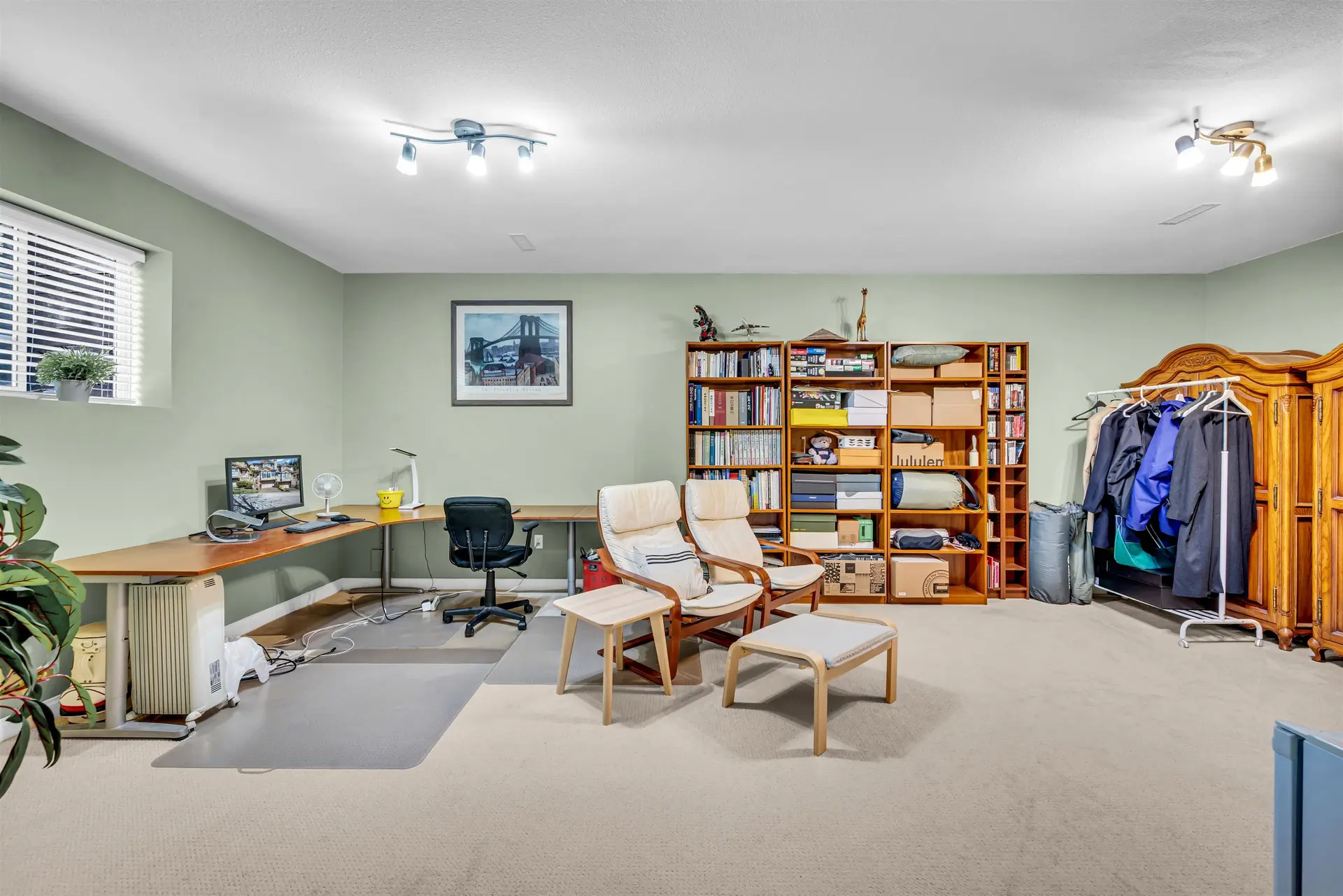 #142 2979 Panorama Drive - Image 19