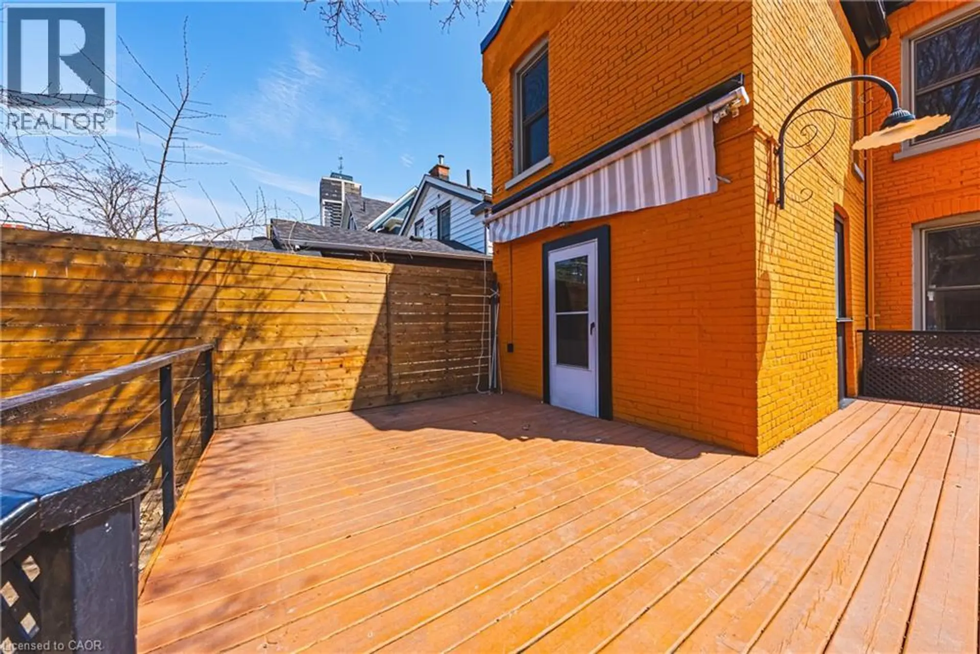 116 CATHARINE Street S - Image 16