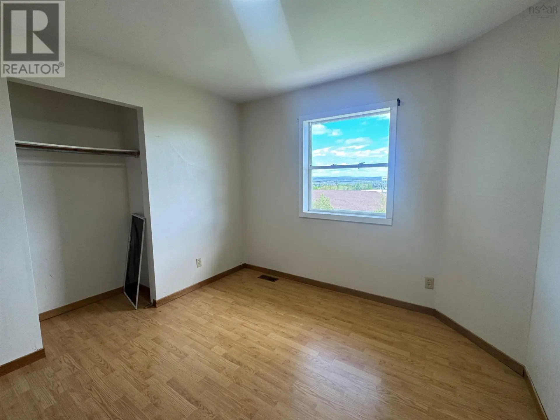523/525 TRURO HEIGHTS Road - Image 16
