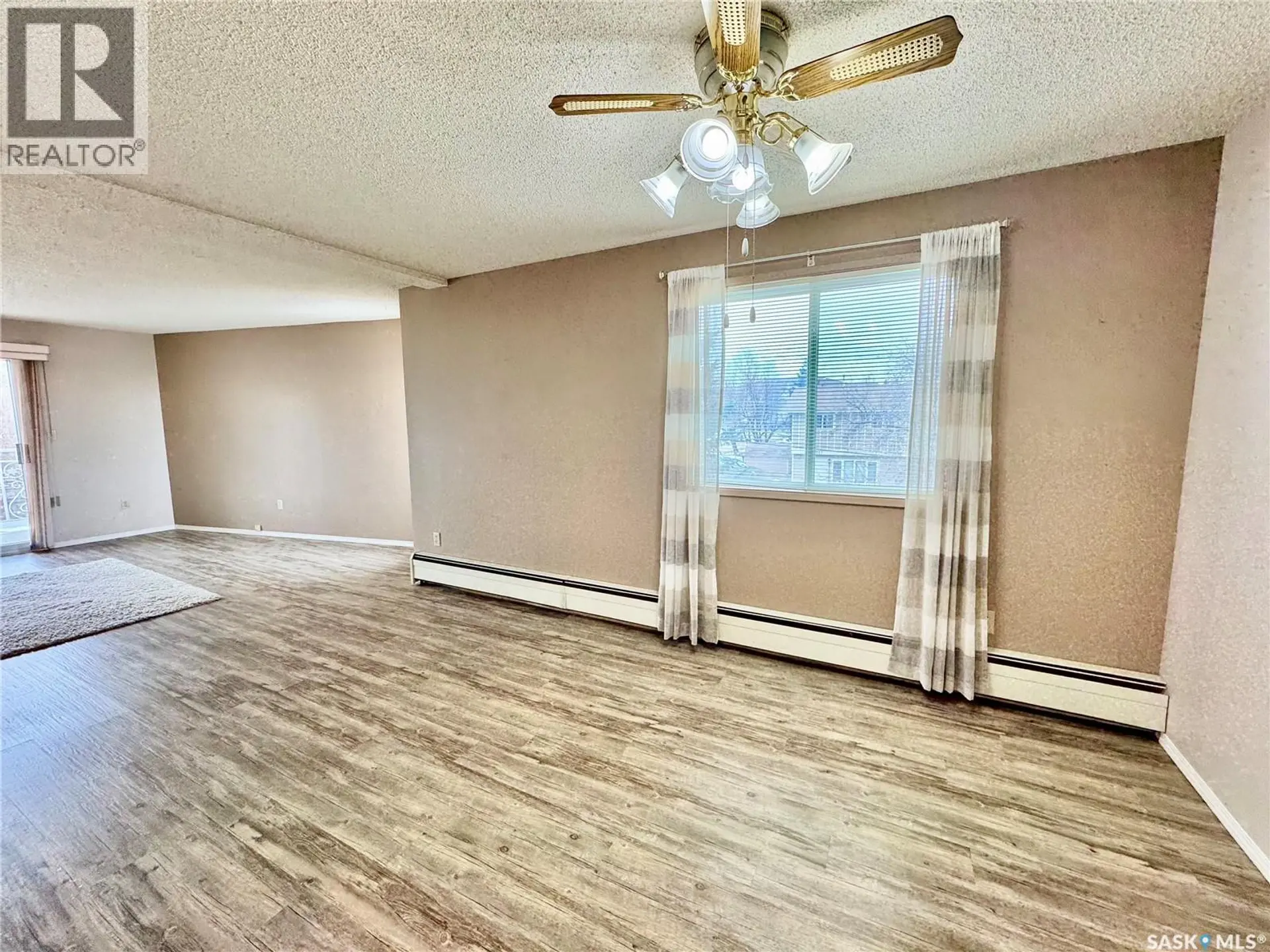 #205 66 19th STREET W - Image 6