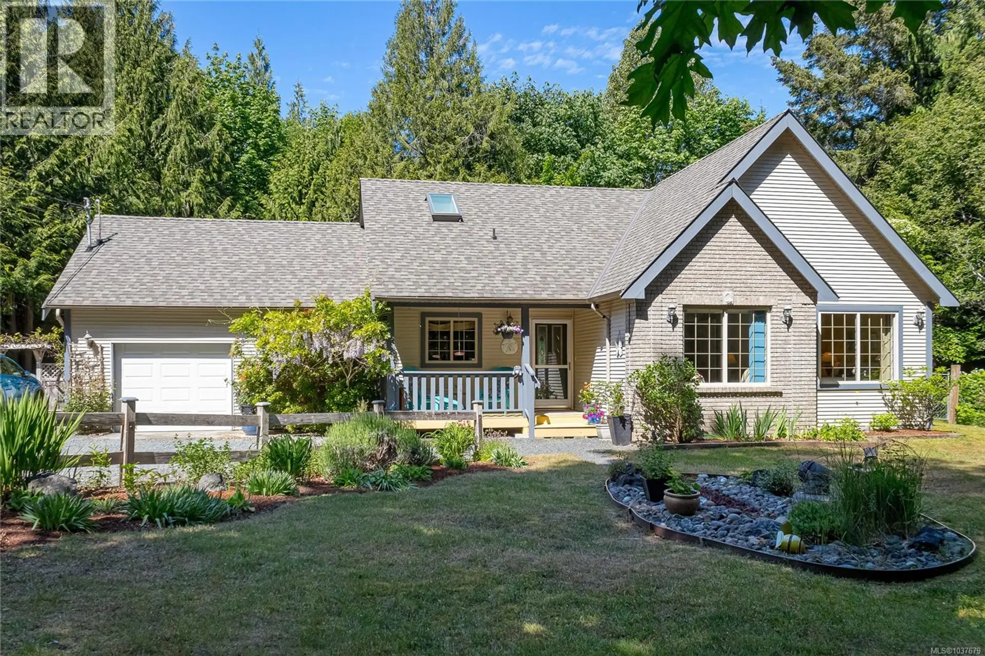 Property at 278 Grovehill Rd, Qualicum Beach, BC