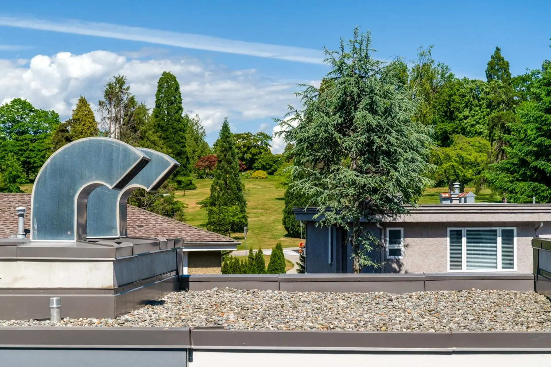 #302 4932 Cambie Street - Image 2