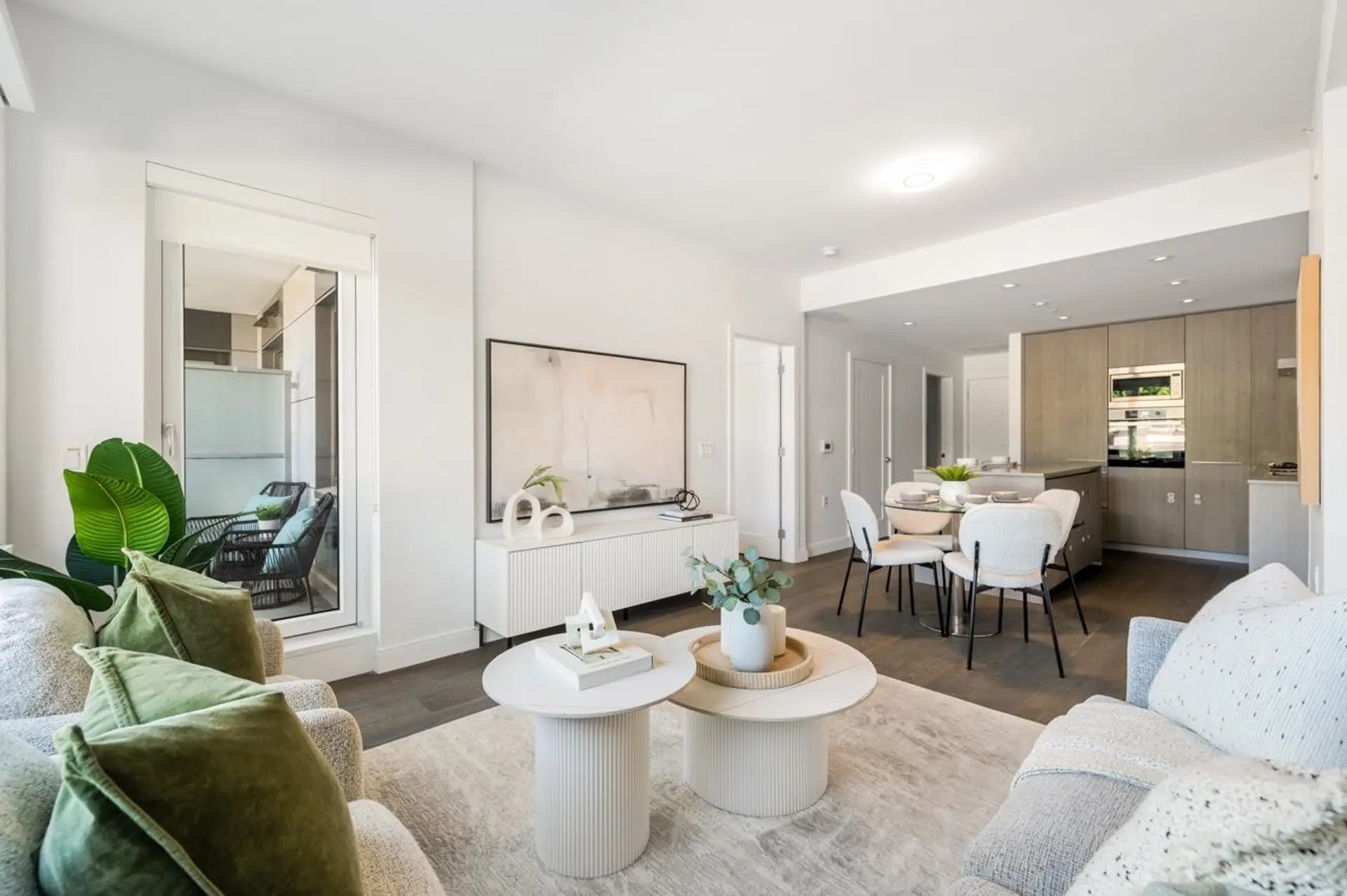 #302 4932 Cambie Street - Image 3