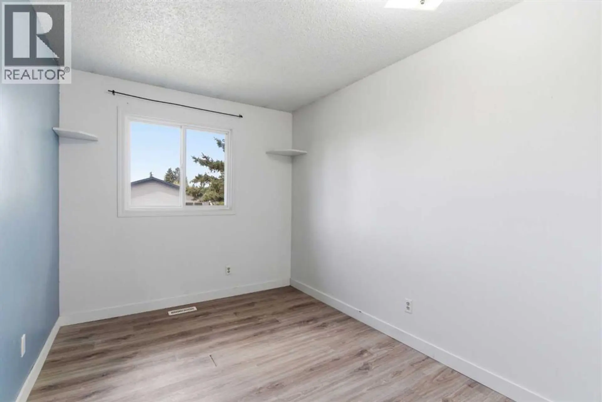 804 Madeira Drive NE - Image 10