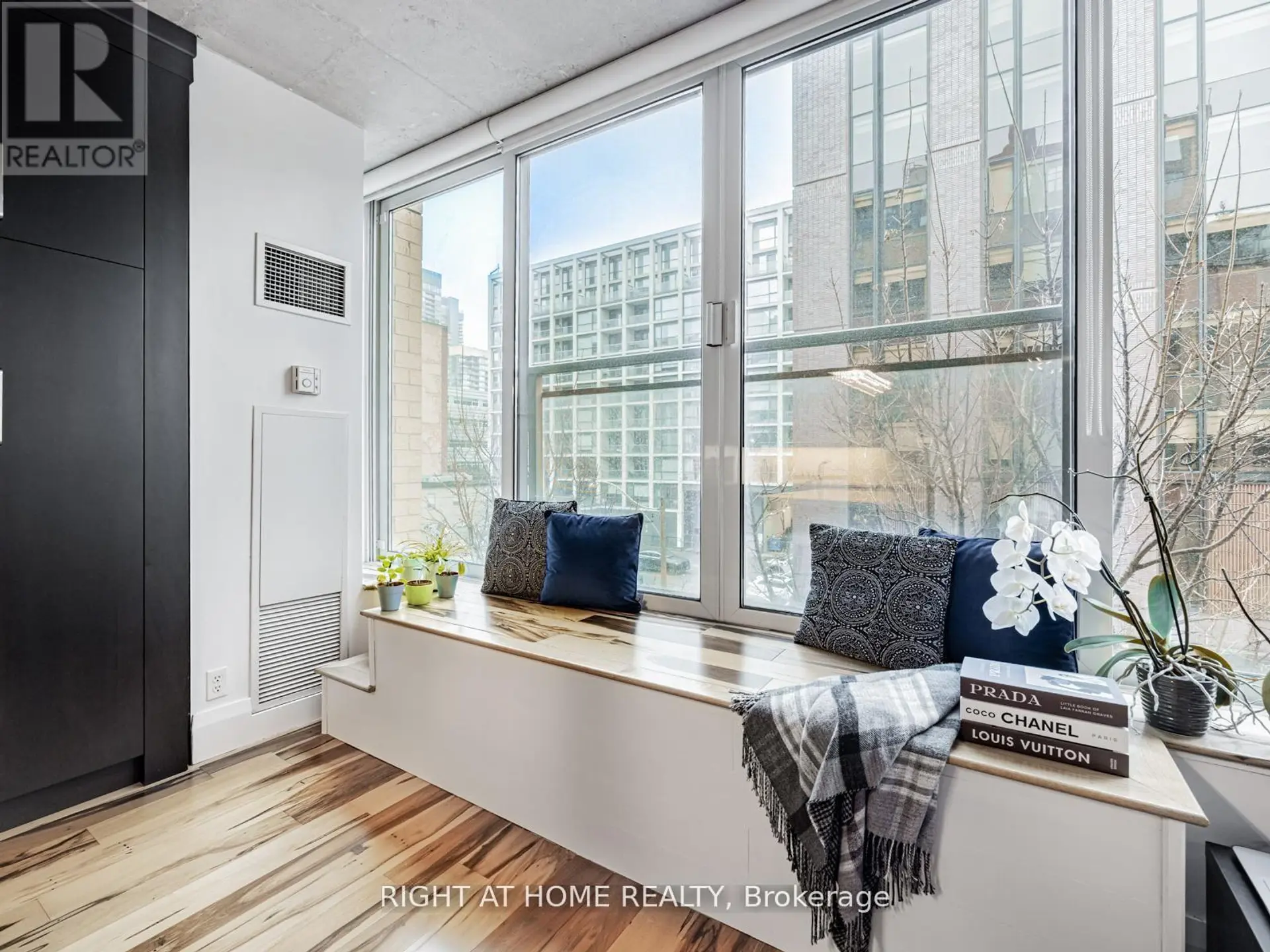 #405 50 CAMDEN STREET - Image 8