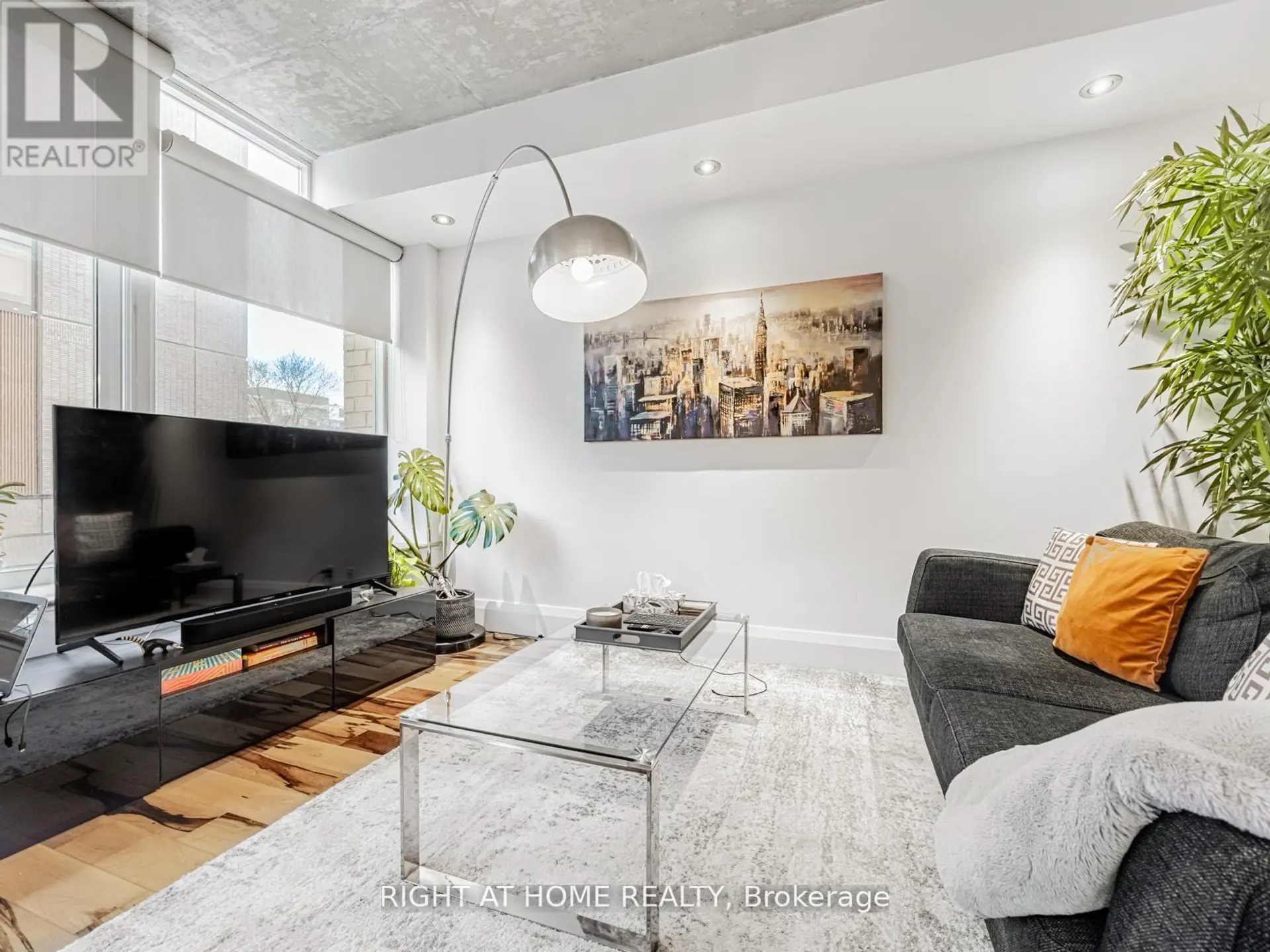 #405 50 CAMDEN STREET - Image 9