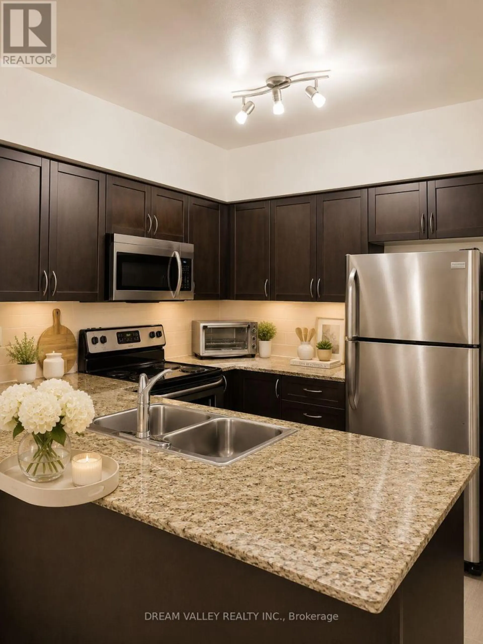 #1114 812 LANSDOWNE AVENUE - Image 12