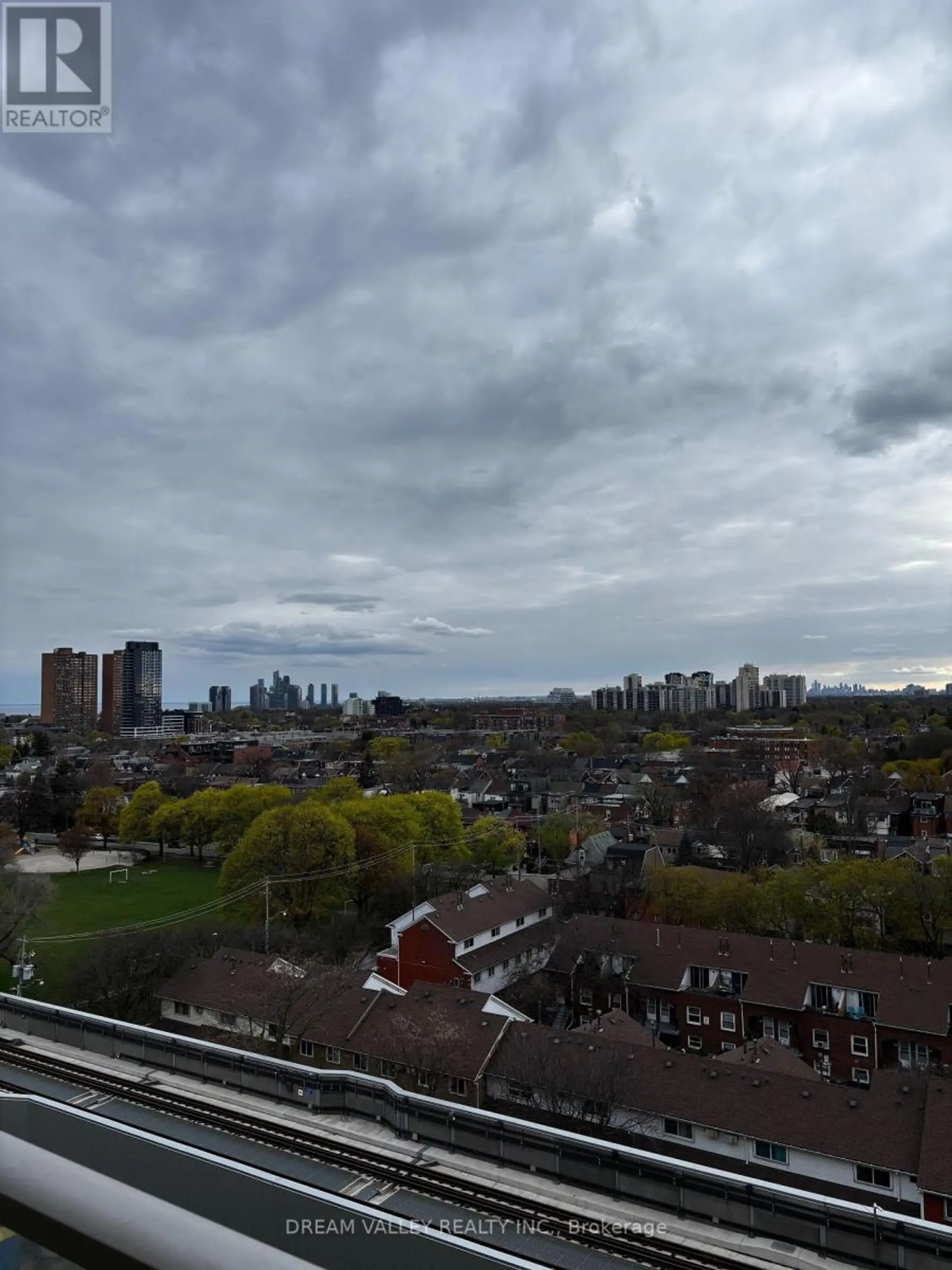 #1114 812 LANSDOWNE AVENUE - Image 8