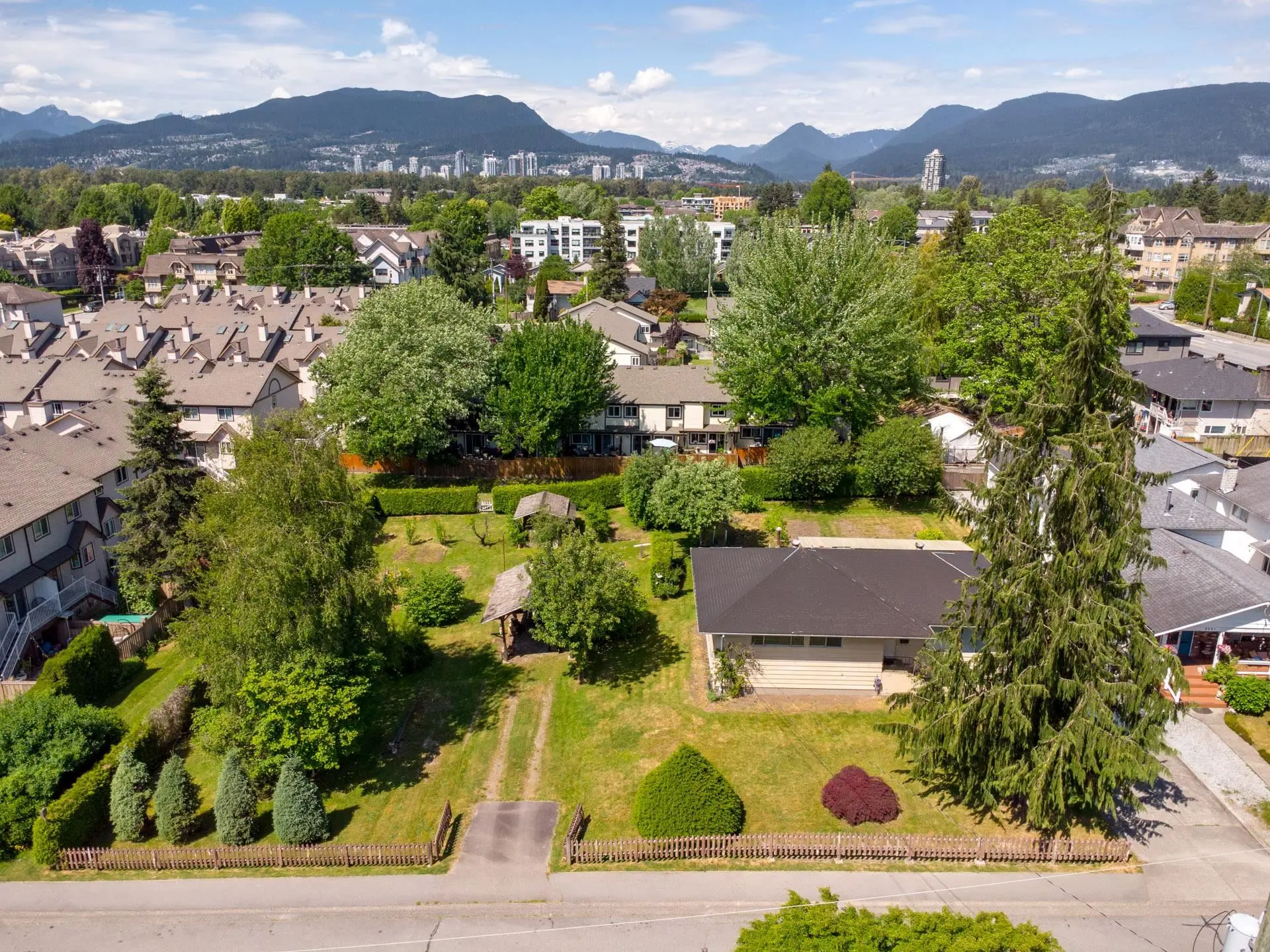2349 Lobb Avenue - Image 1