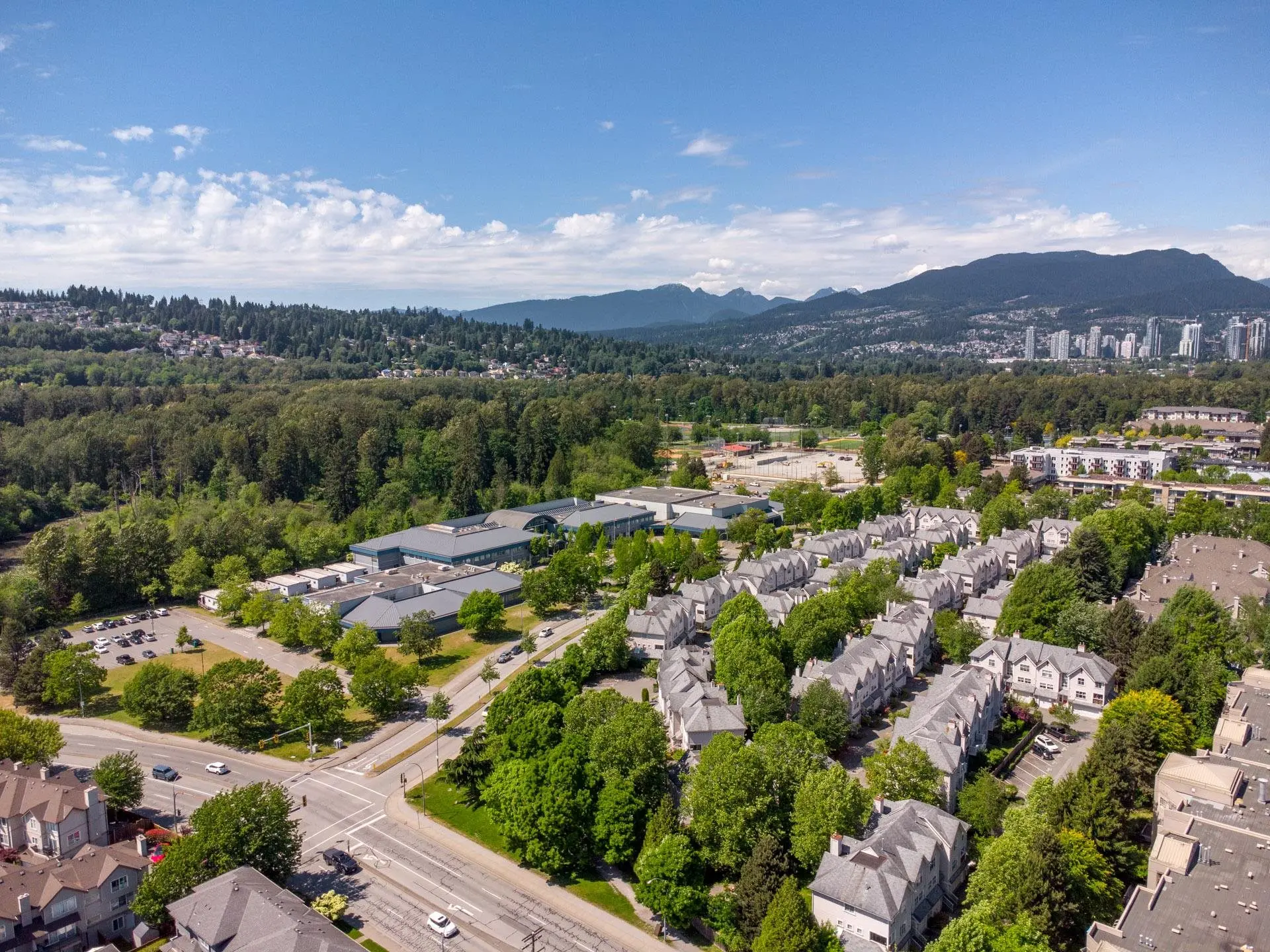 2349 Lobb Avenue - Image 20