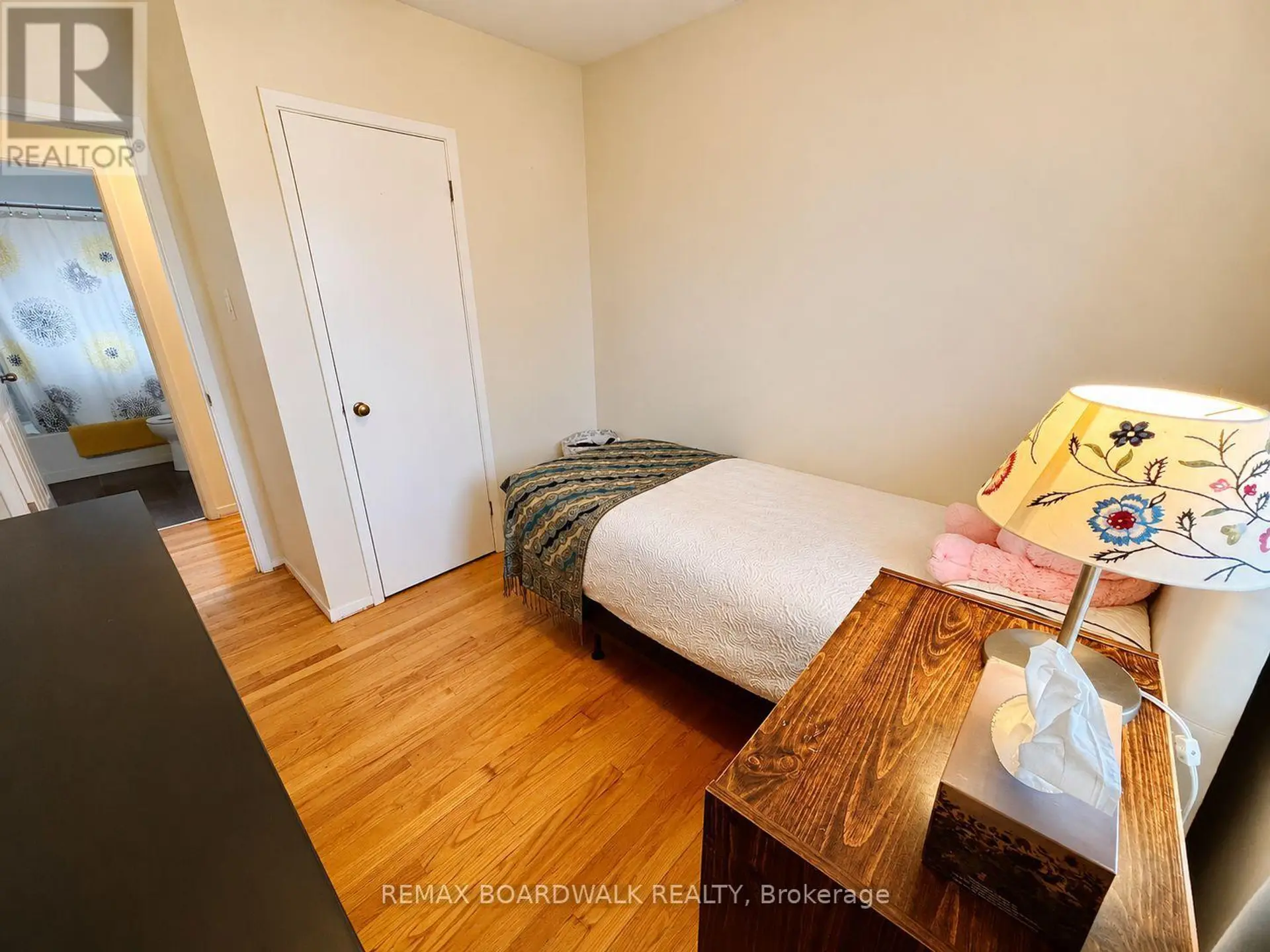 625 CLARKE AVENUE - Image 10