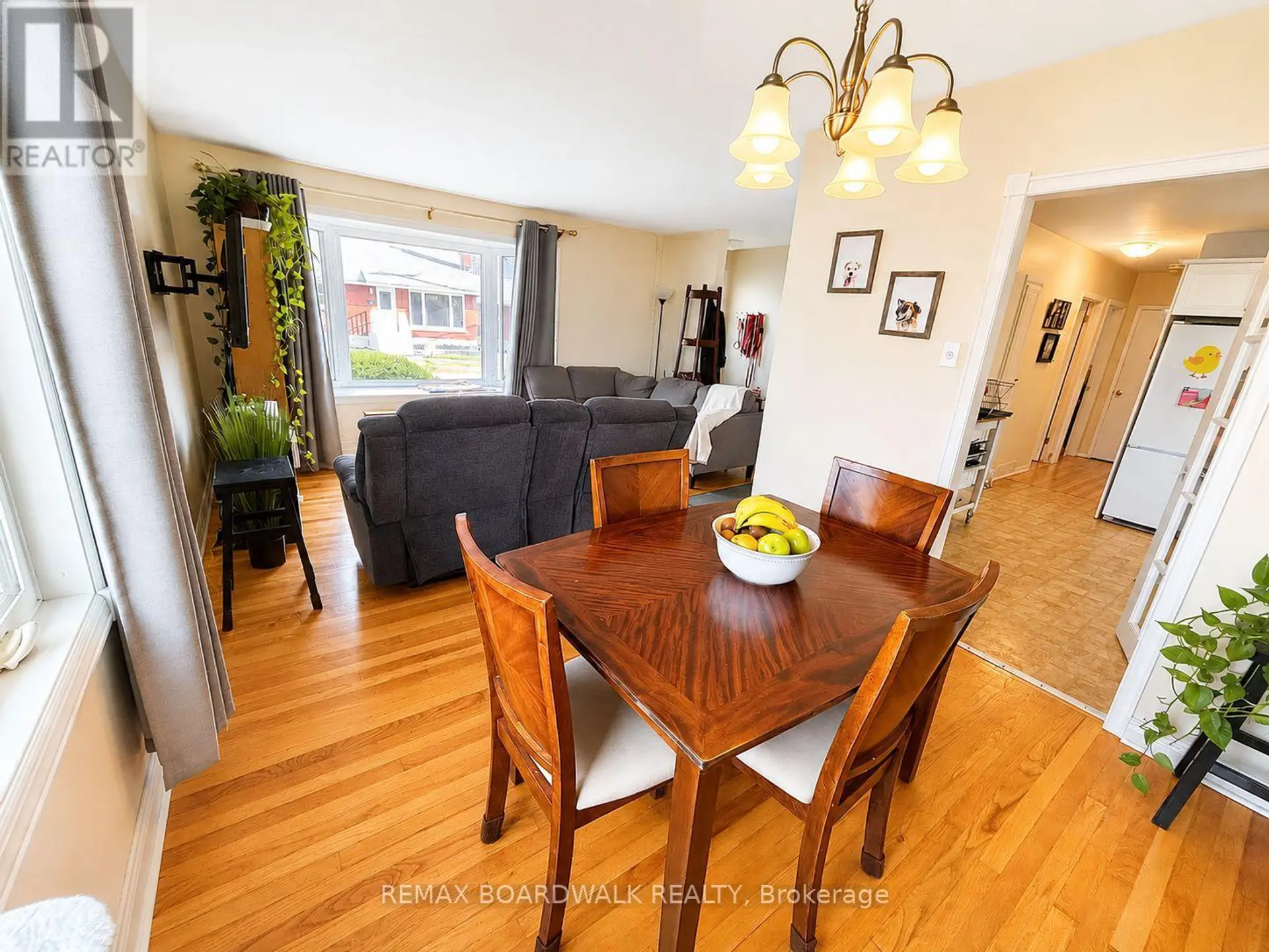 625 CLARKE AVENUE - Image 4