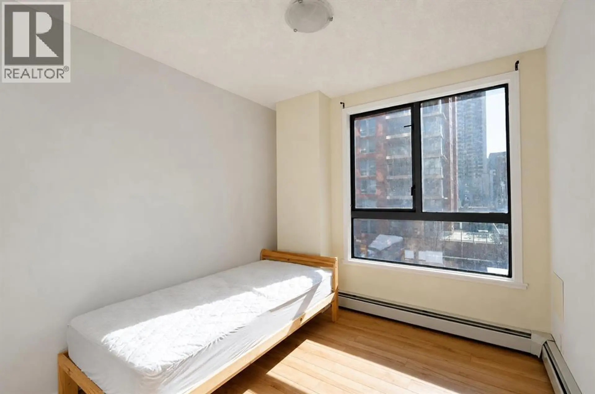 #318 1111 6 Avenue SW - Image 12
