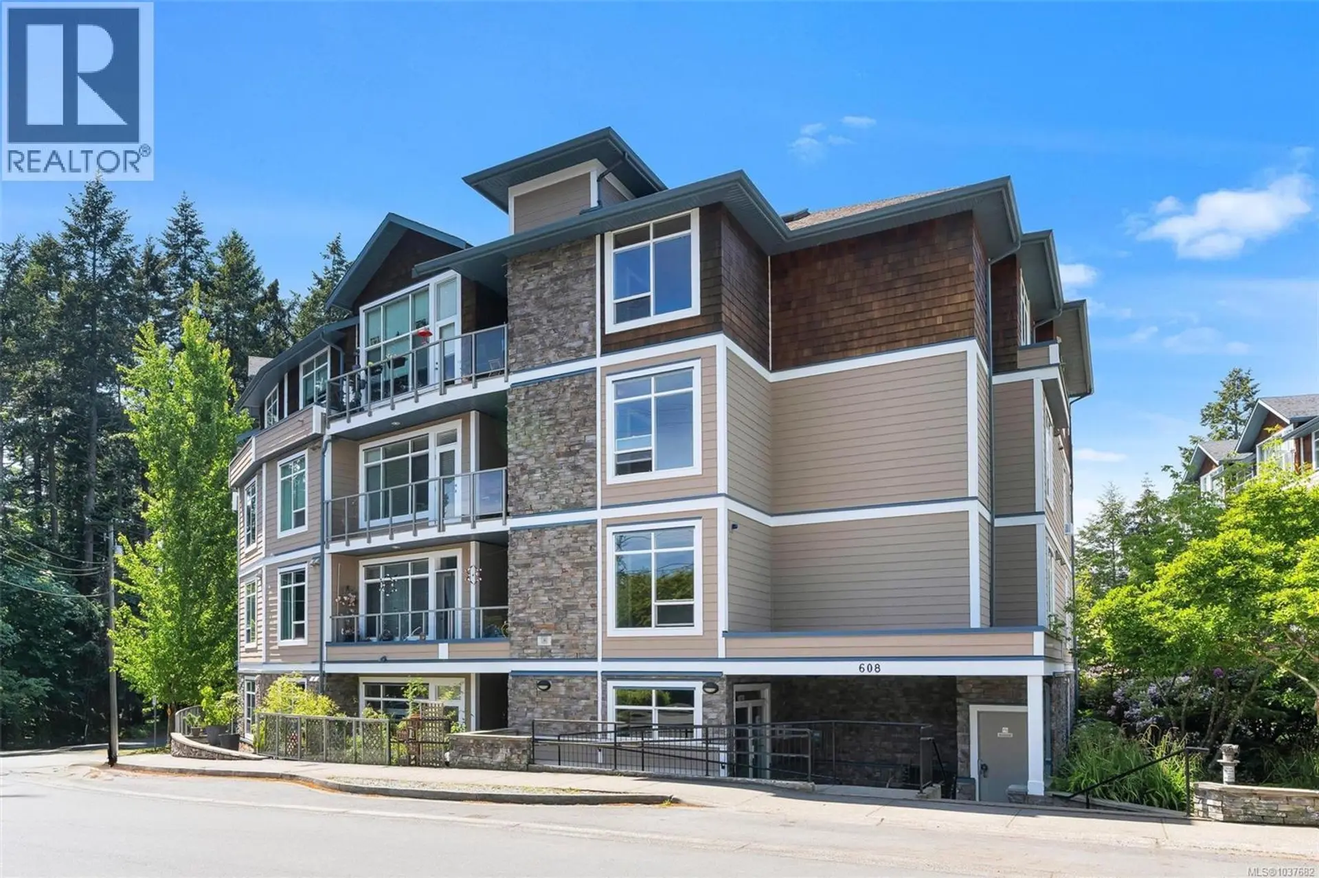 Property at #302 608 Fairway Ave, Langford, BC