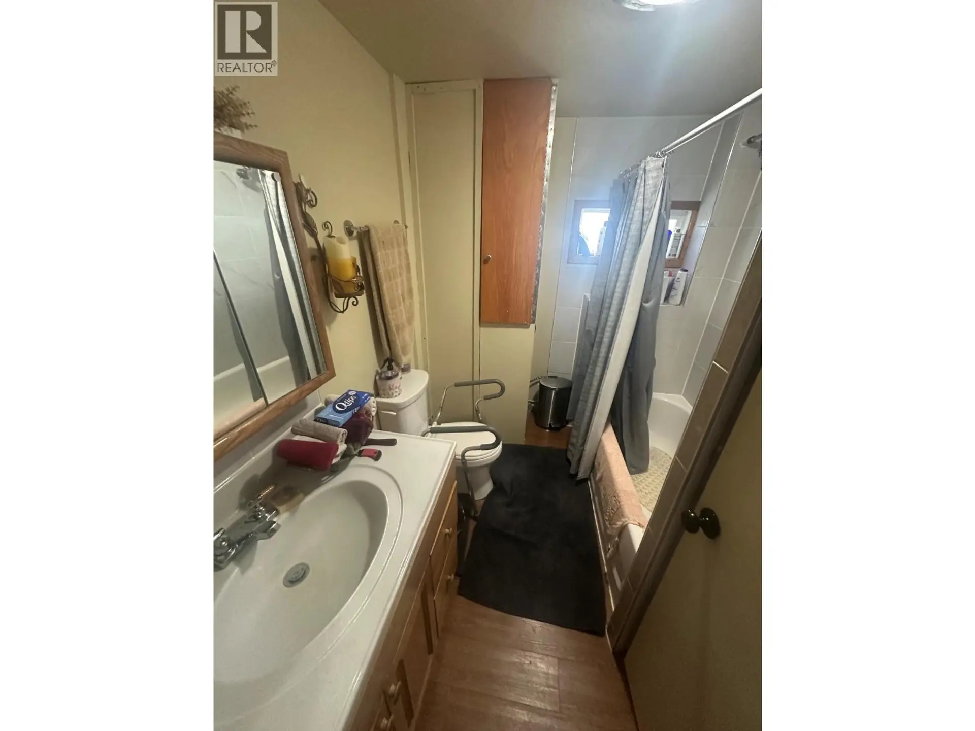 5229 44 Street SE - Image 6