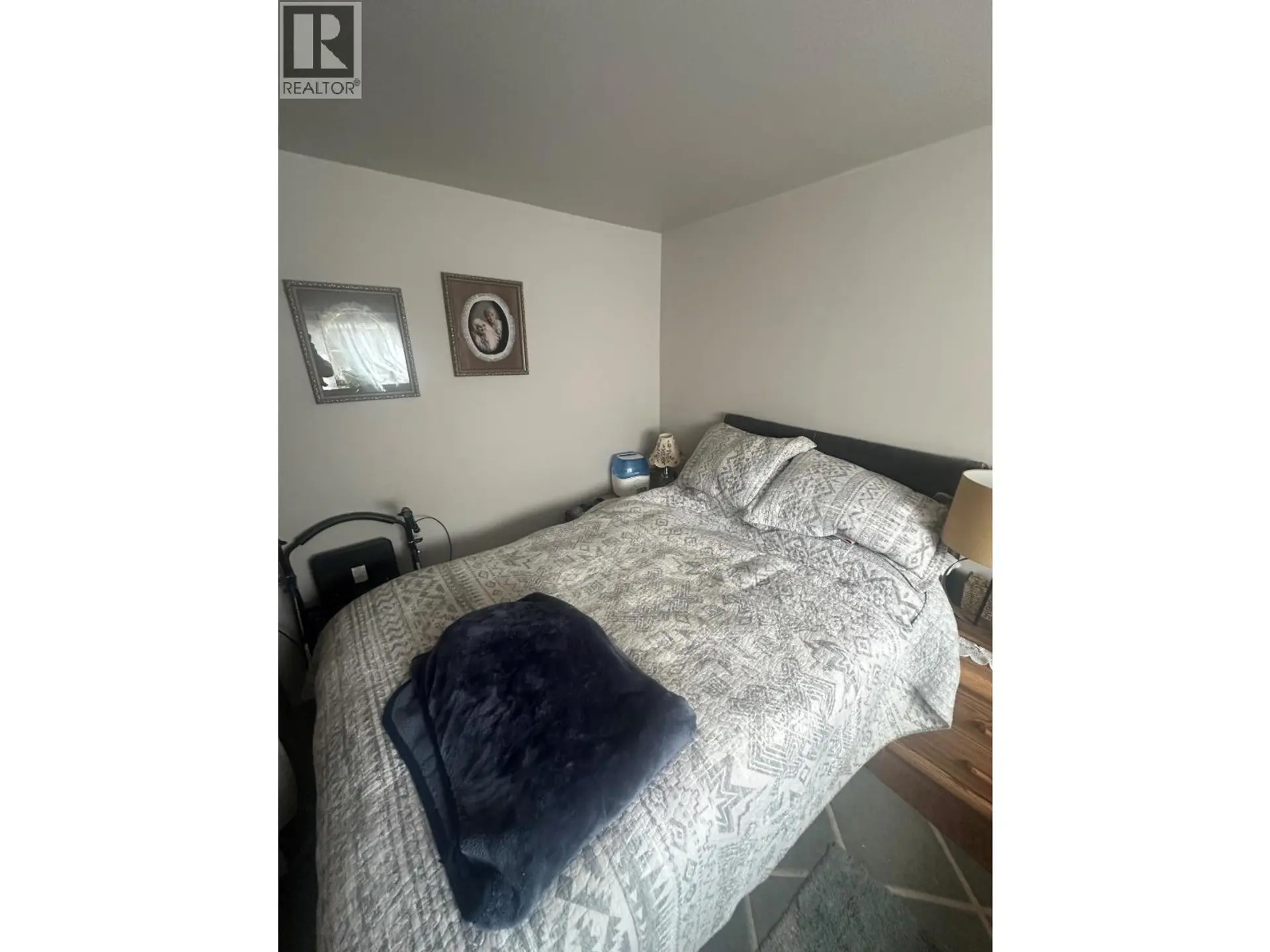 5229 44 Street SE - Image 9