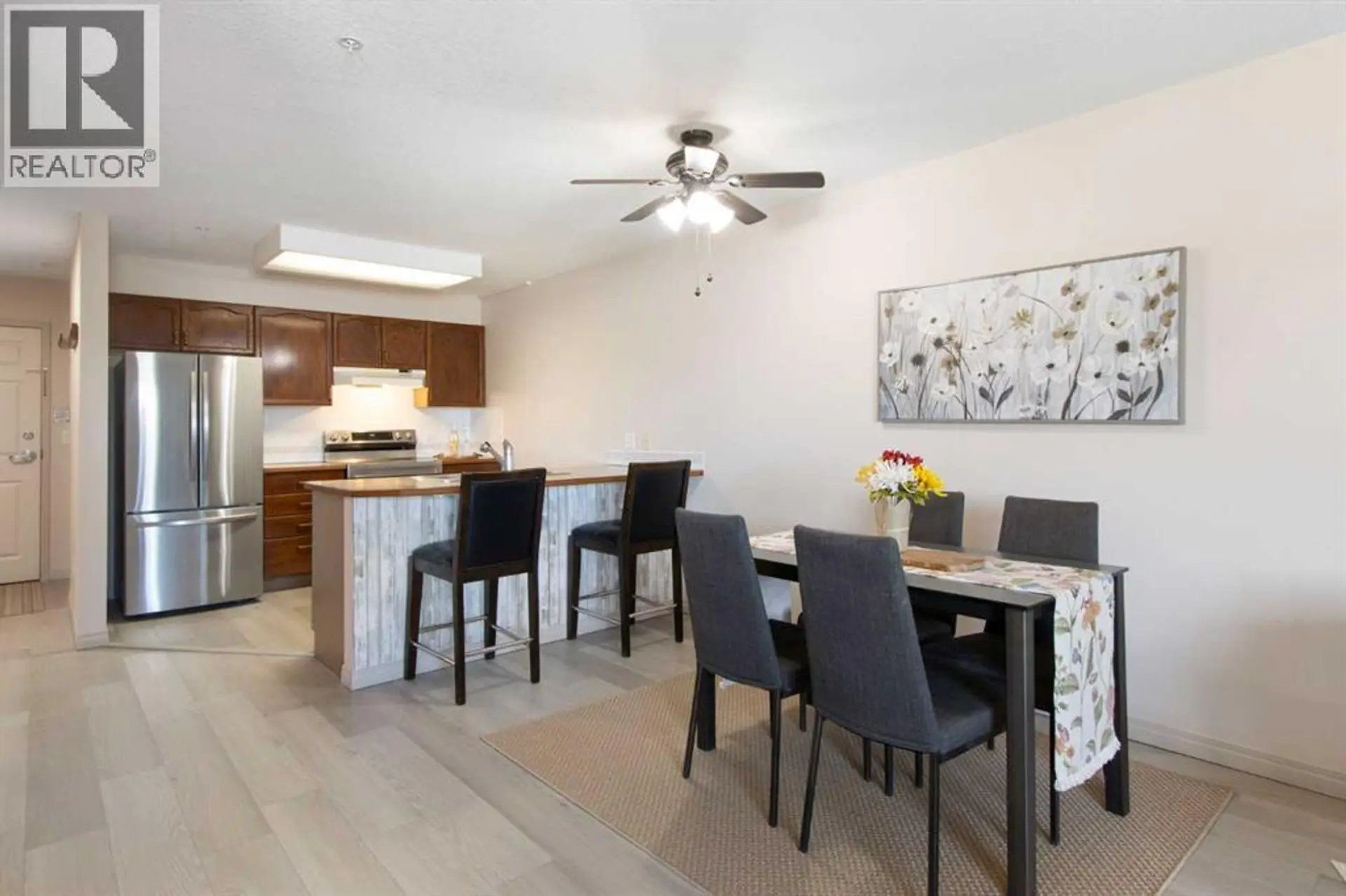 #210 3 Parklane Way - Image 5
