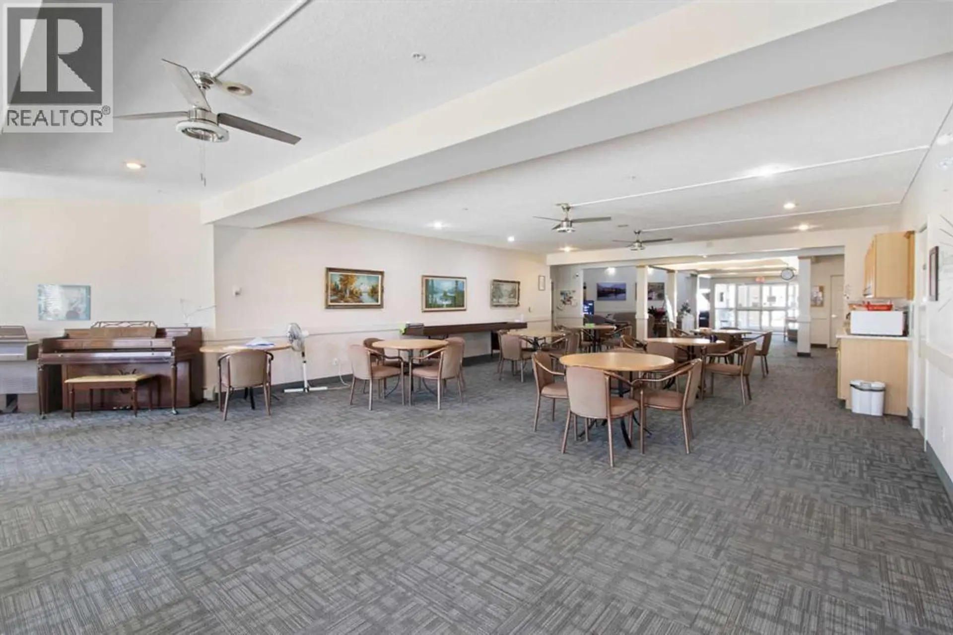 #210 3 Parklane Way - Image 15