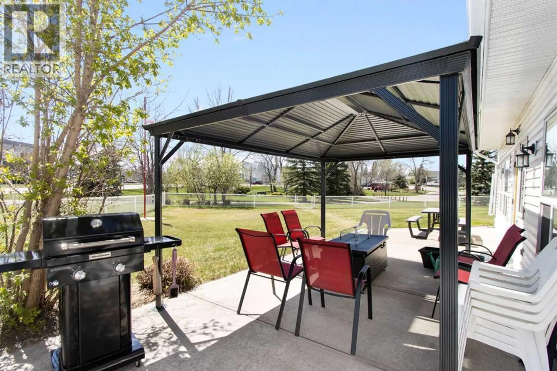 #210 3 Parklane Way - Image 14