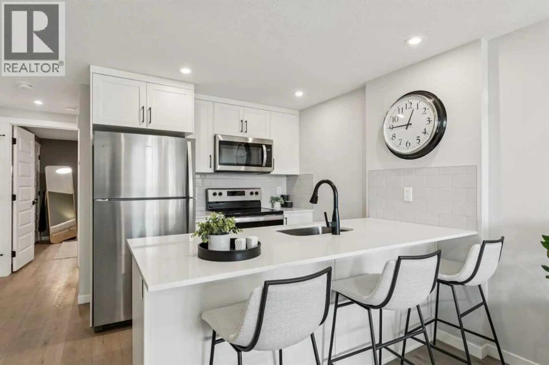#1108 135 Mahogany Parade SE - Image 9