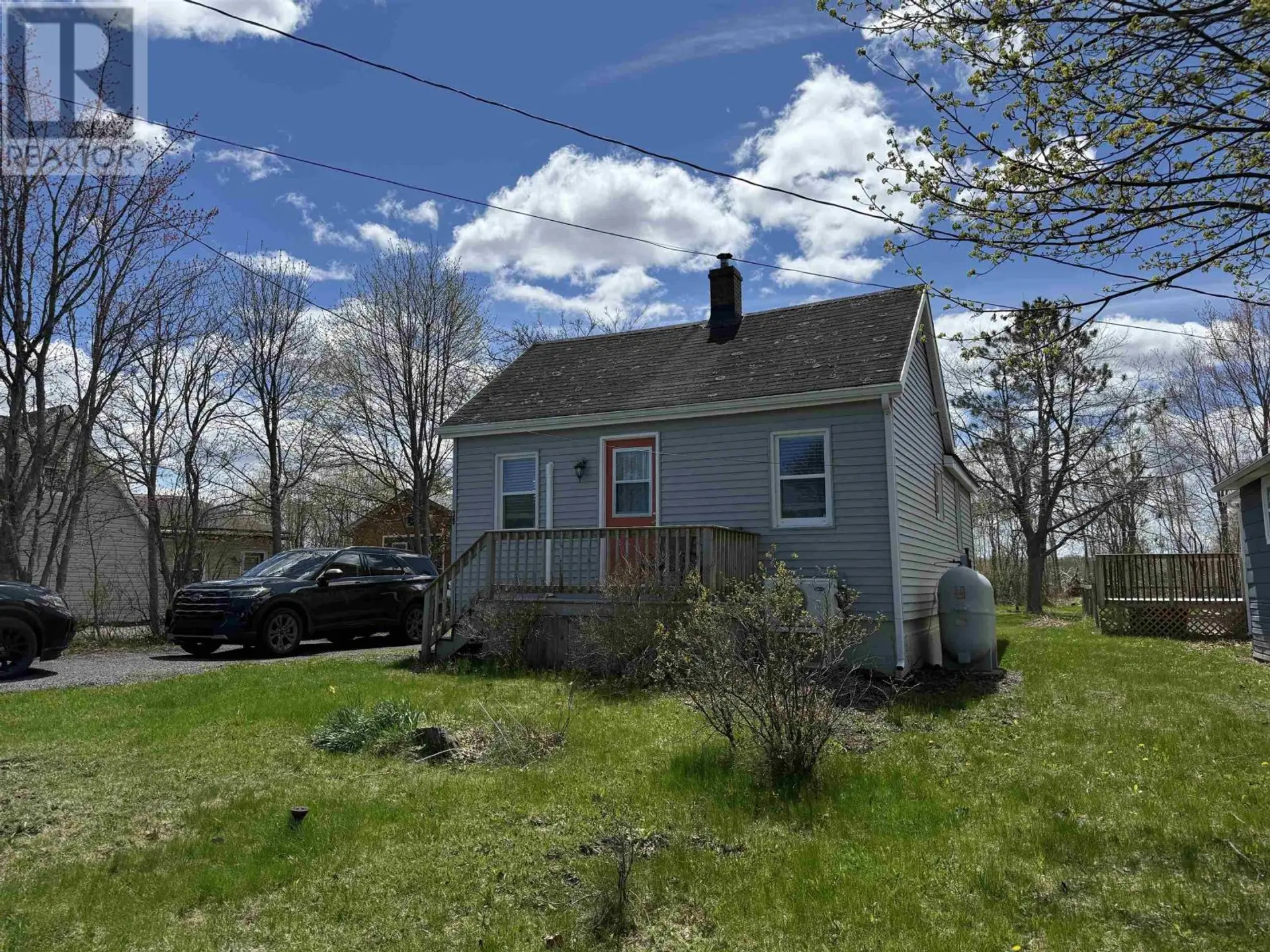 39 Coll Avenue - Image 1