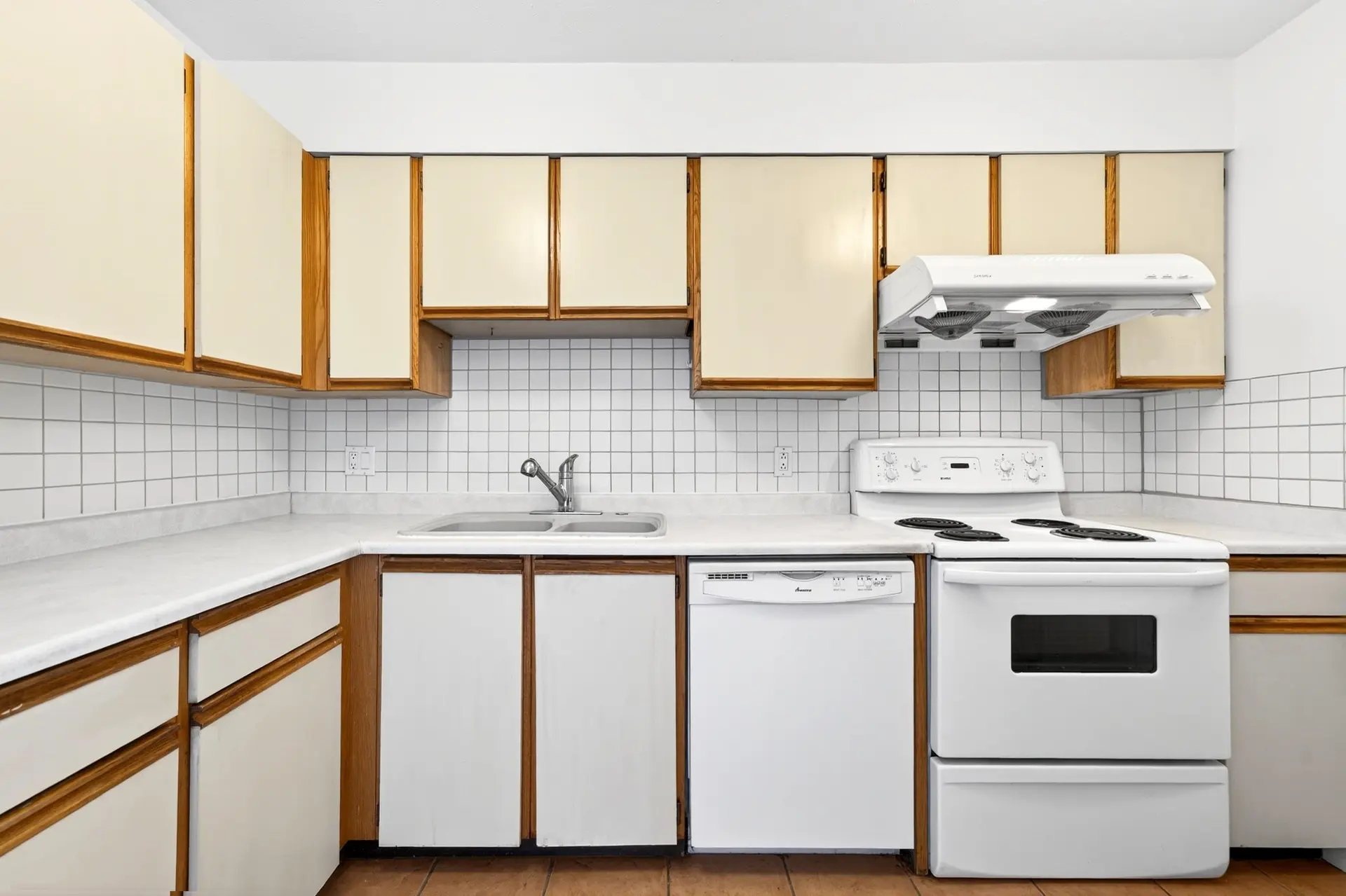 #2105 6540 Burlington Avenue - Image 10