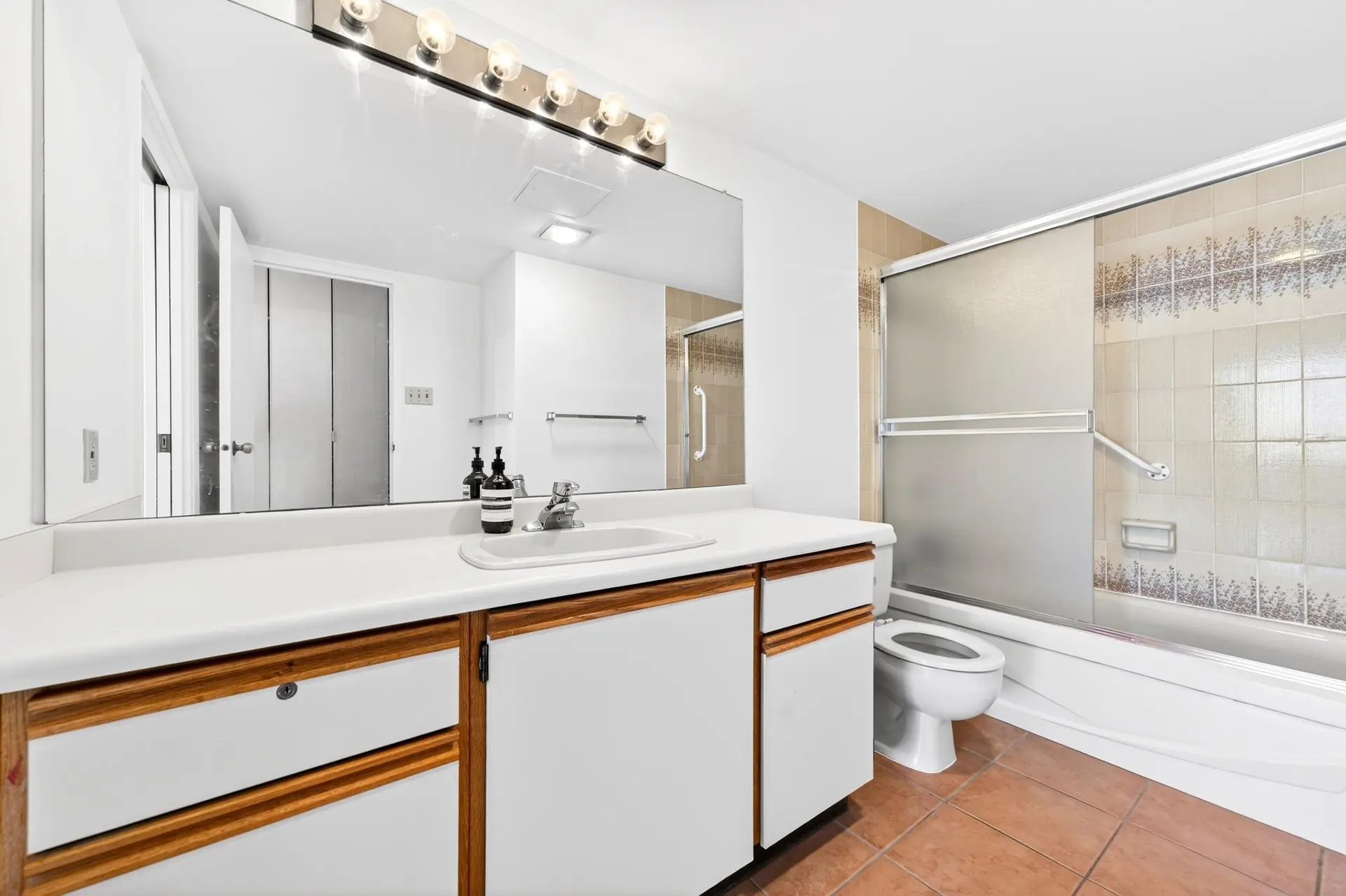 #2105 6540 Burlington Avenue - Image 14