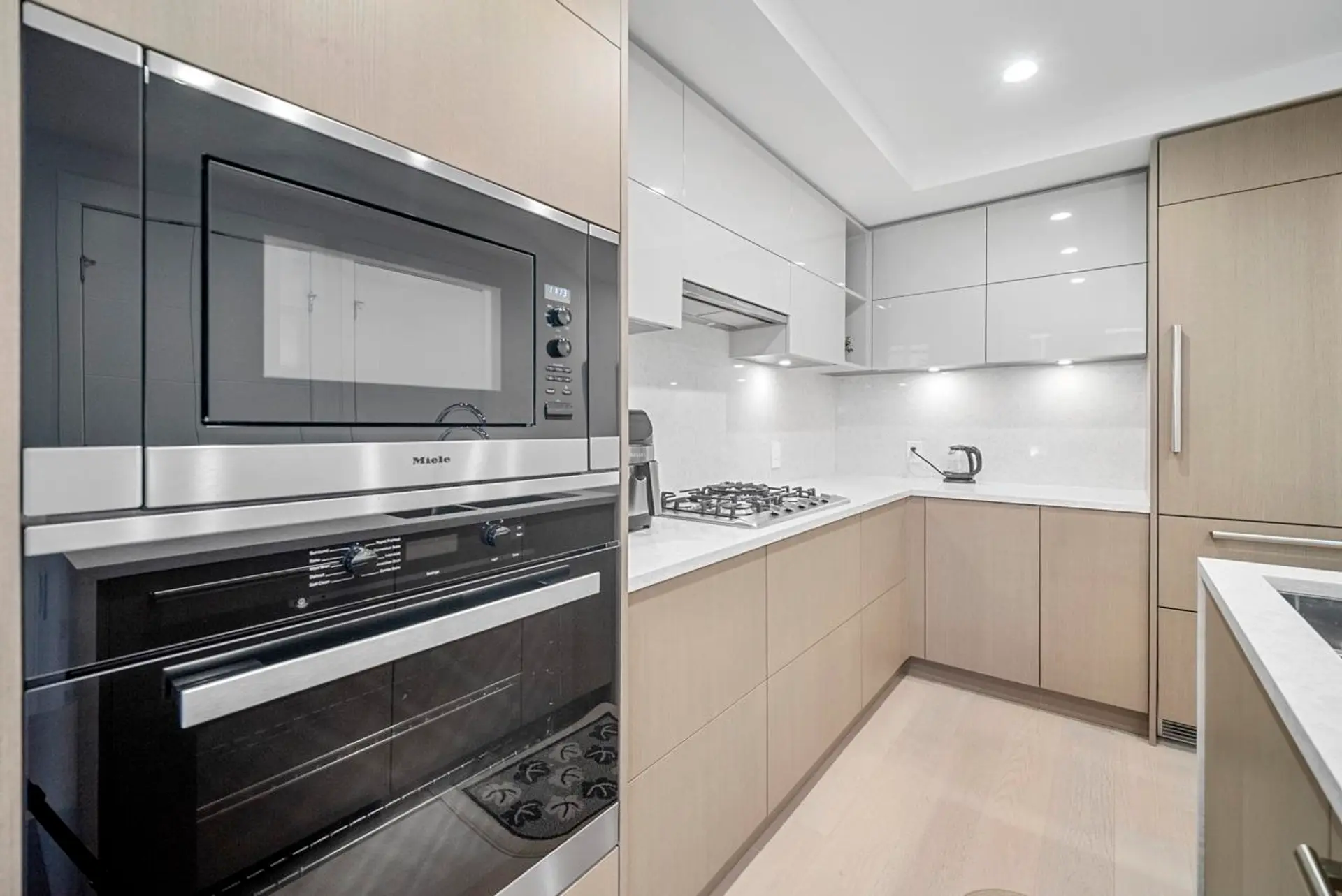#303 469 W King Edward Avenue - Image 4