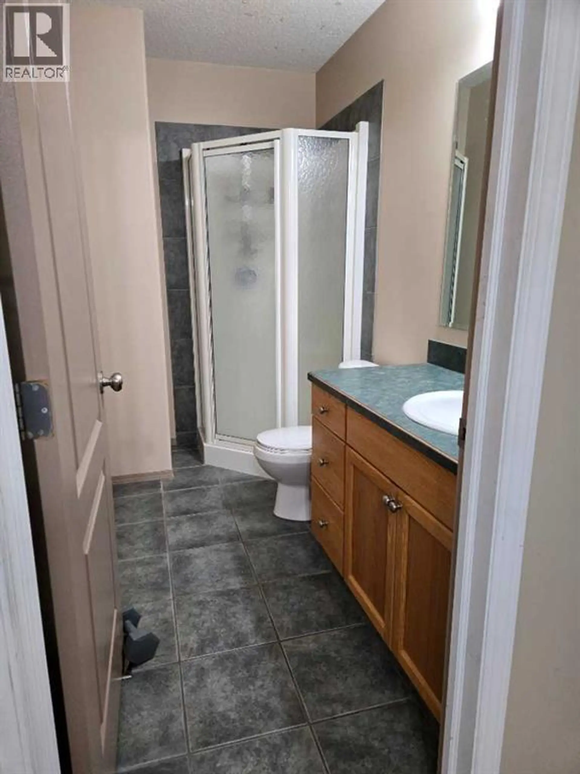 8821 65 Avenue - Image 10