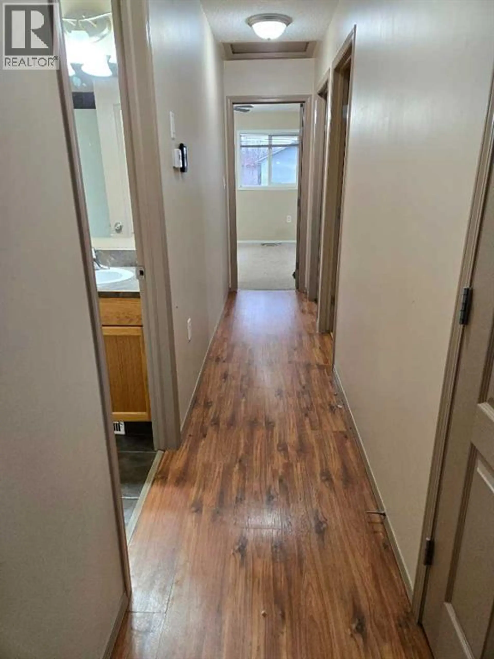 8821 65 Avenue - Image 7