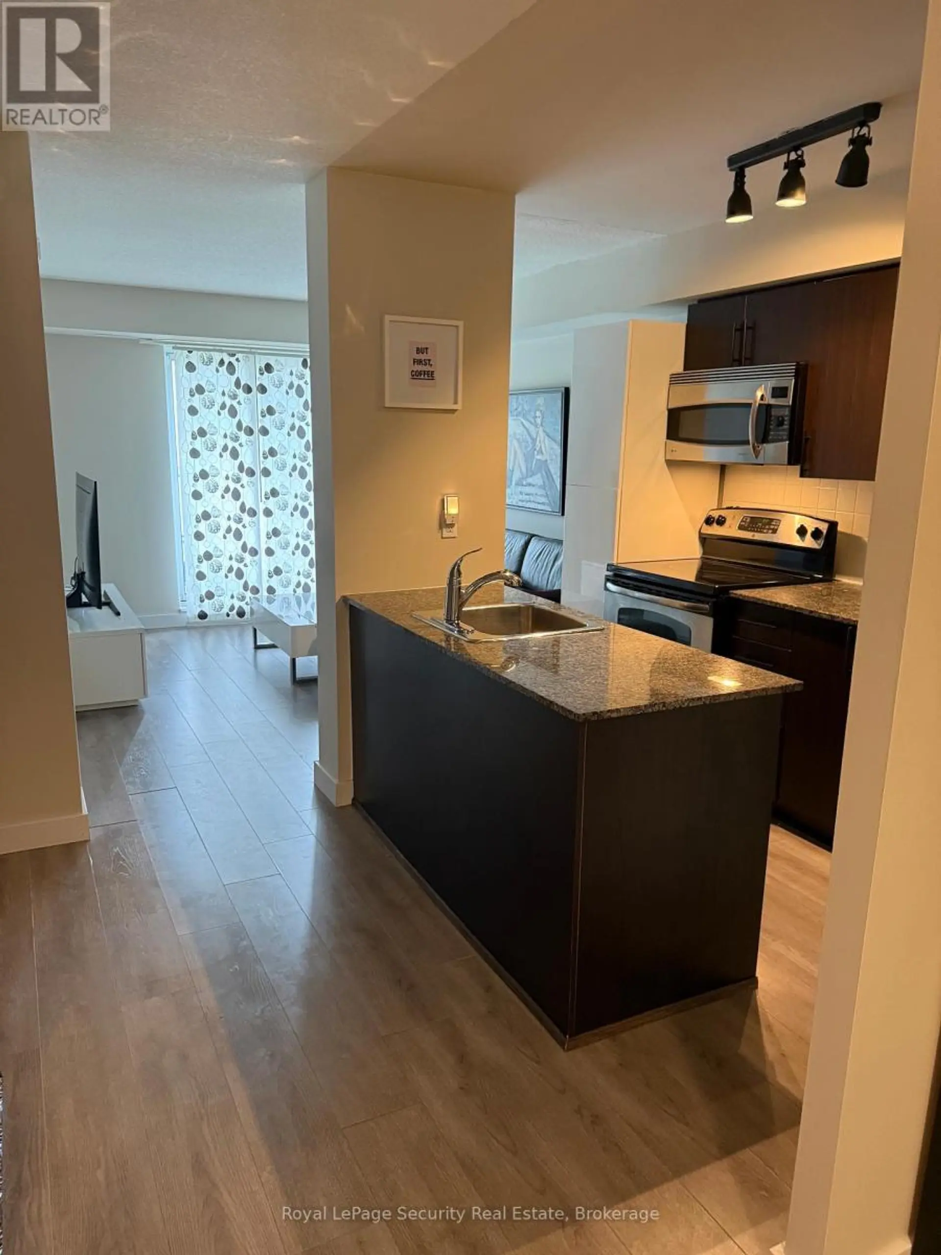 #310 801 SHEPPARD AVENUE - Image 2
